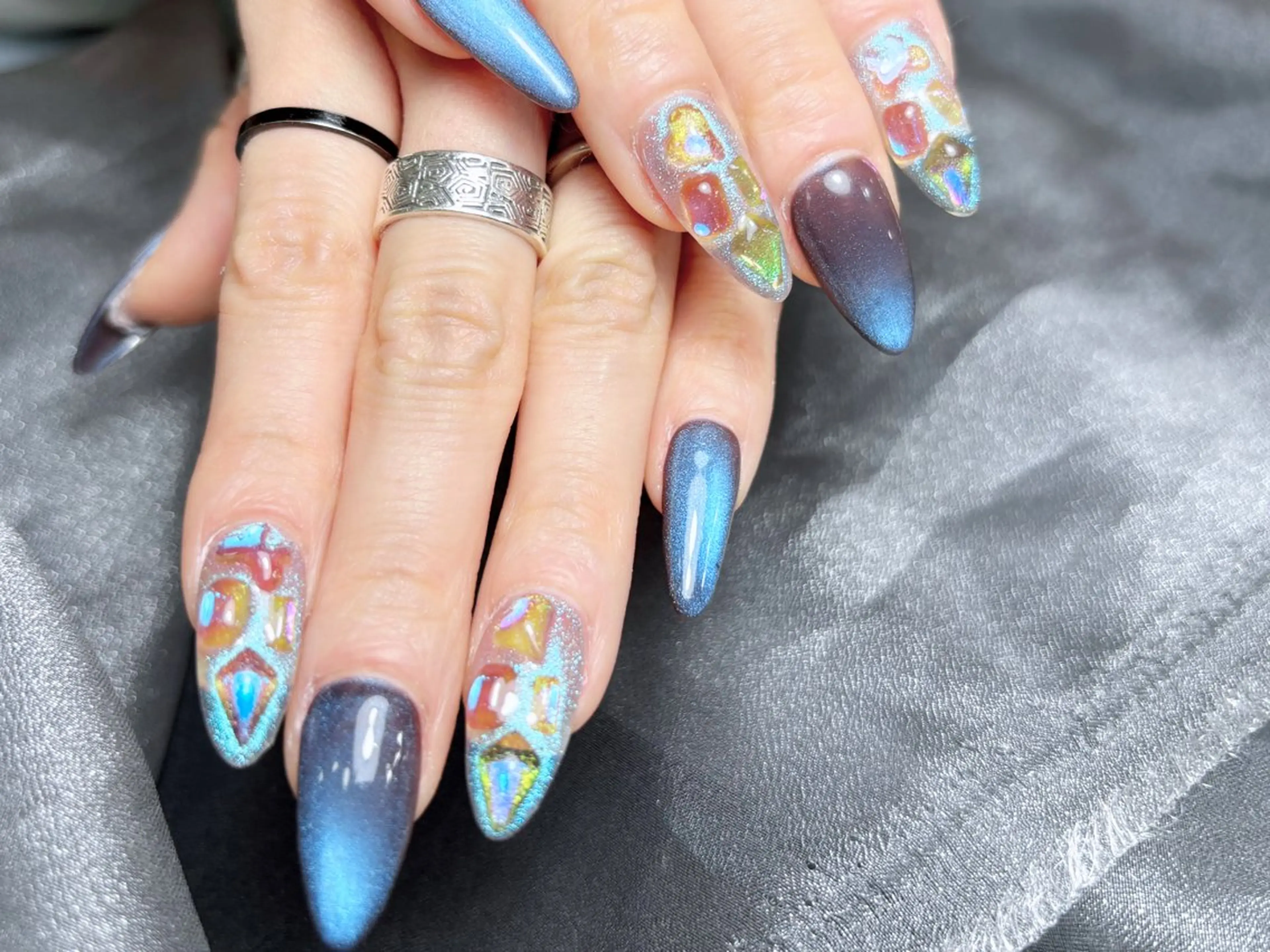 ネイル ハンドネイル H3 Nail Tsuki🦋💙のネイルデザイン