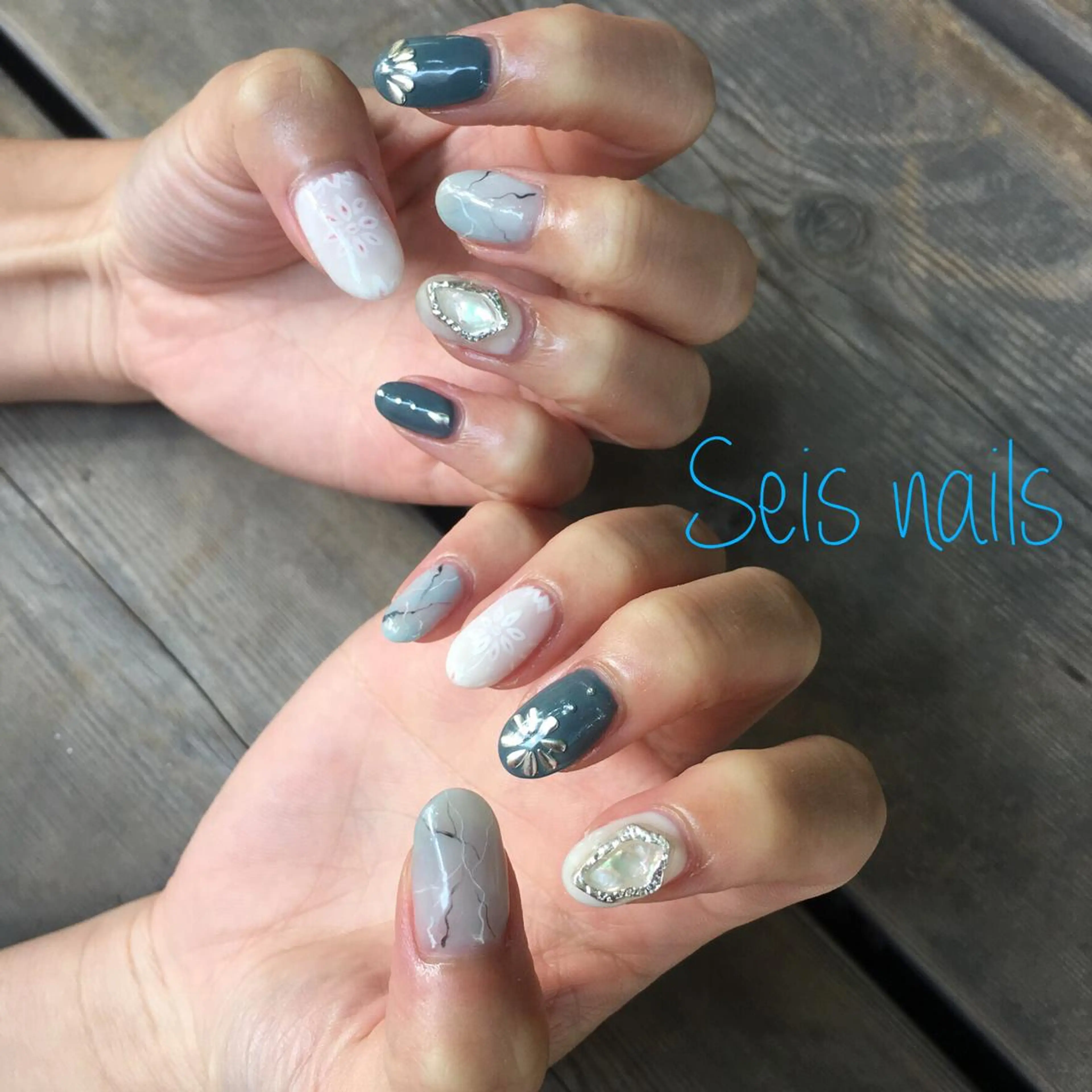 ネイル Seis Shihoのネイルデザイン