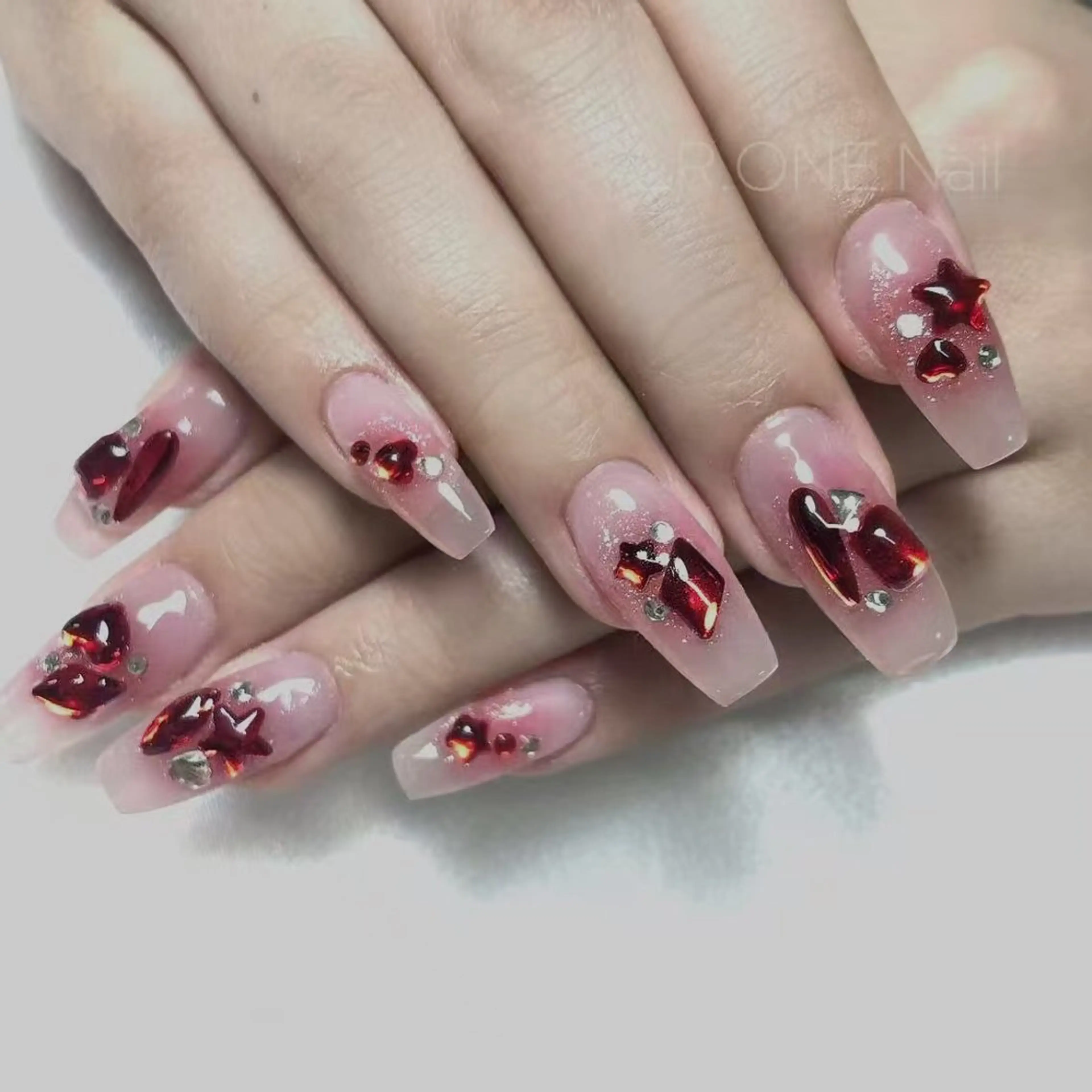 ネイル ハンドネイル LR.ONE ヨウのネイルデザイン