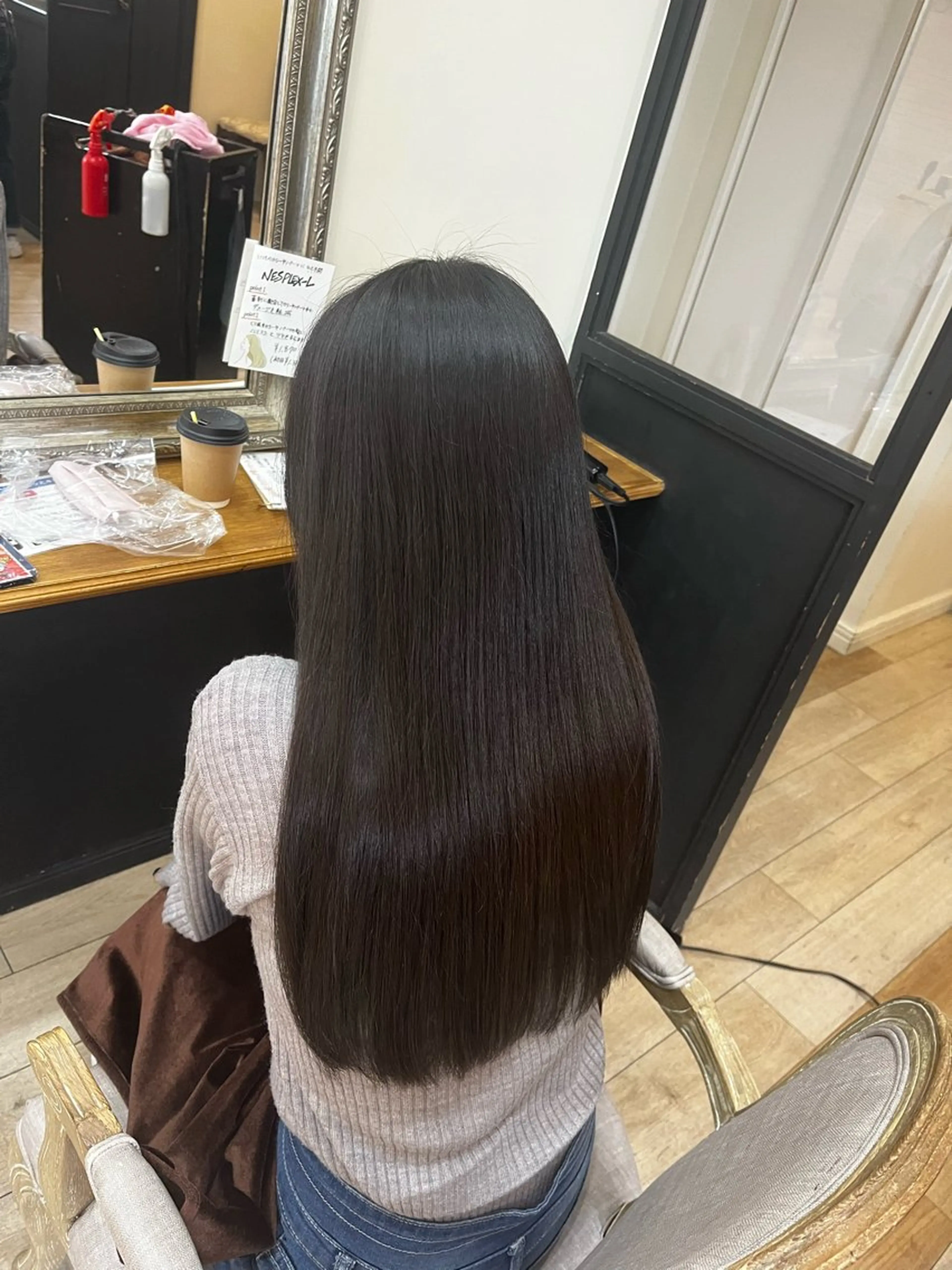 カラー ヘアカラー トリートメント しおり🍬 KOKORO🤍のヘアスタイル