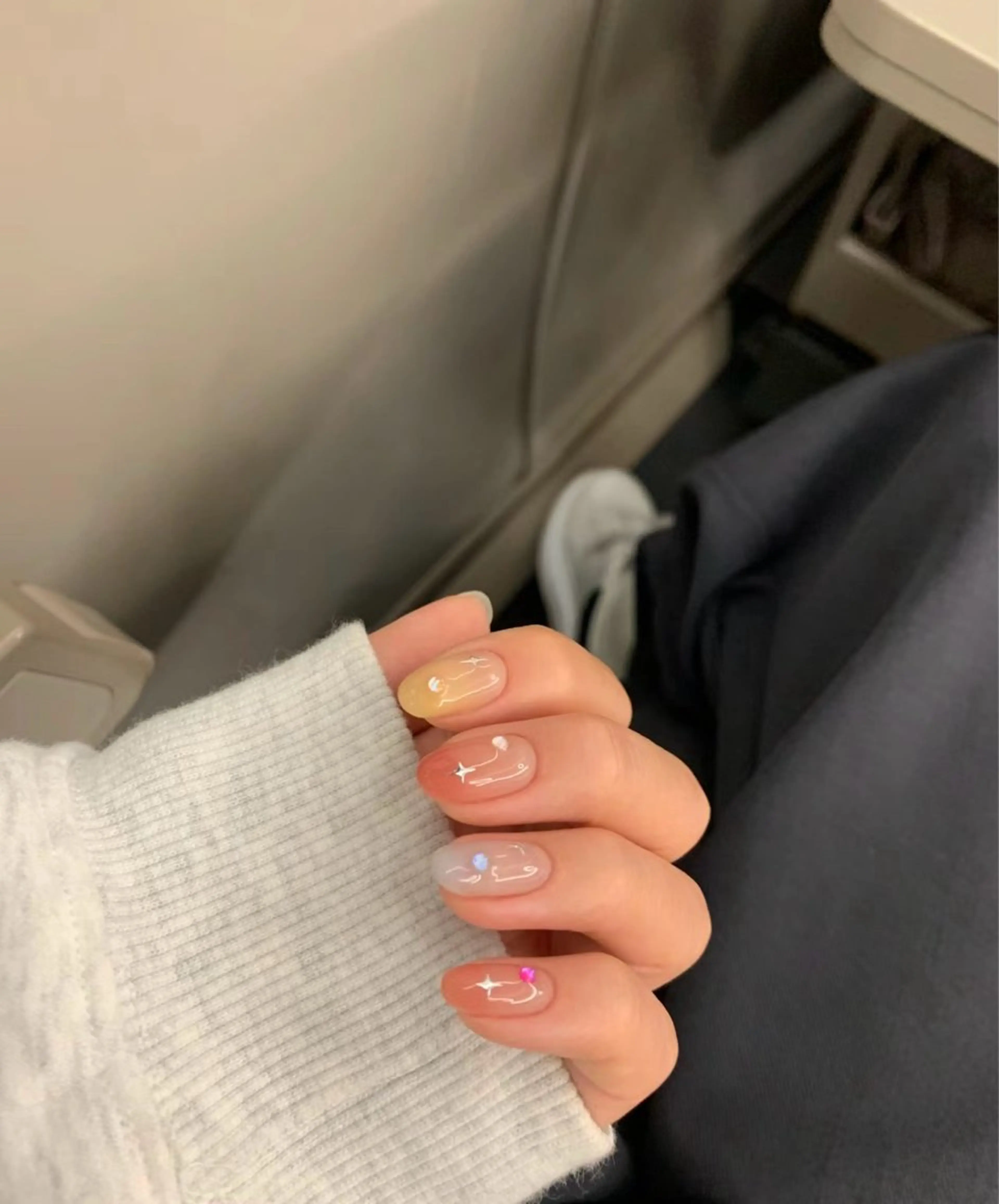 ネイル 長さ出し フットネイル フレンチネイル ジェルネイル ガラスフレンチ ハンドネイル ハンドケア More Glam渋谷店のネイルデザイン