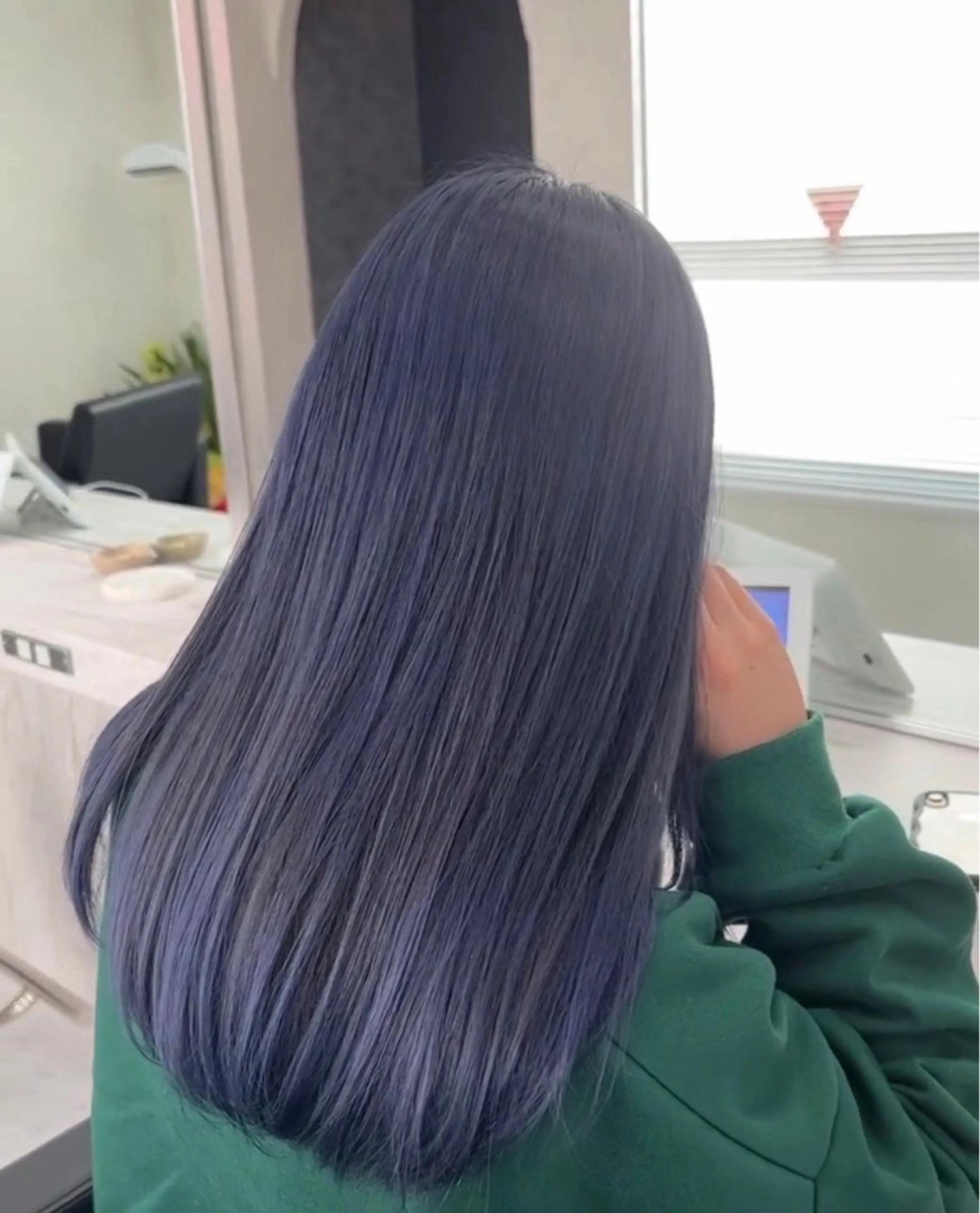 ロング カラー ヘアカラー ブリーチカラー🐭♡ moeのヘアスタイル