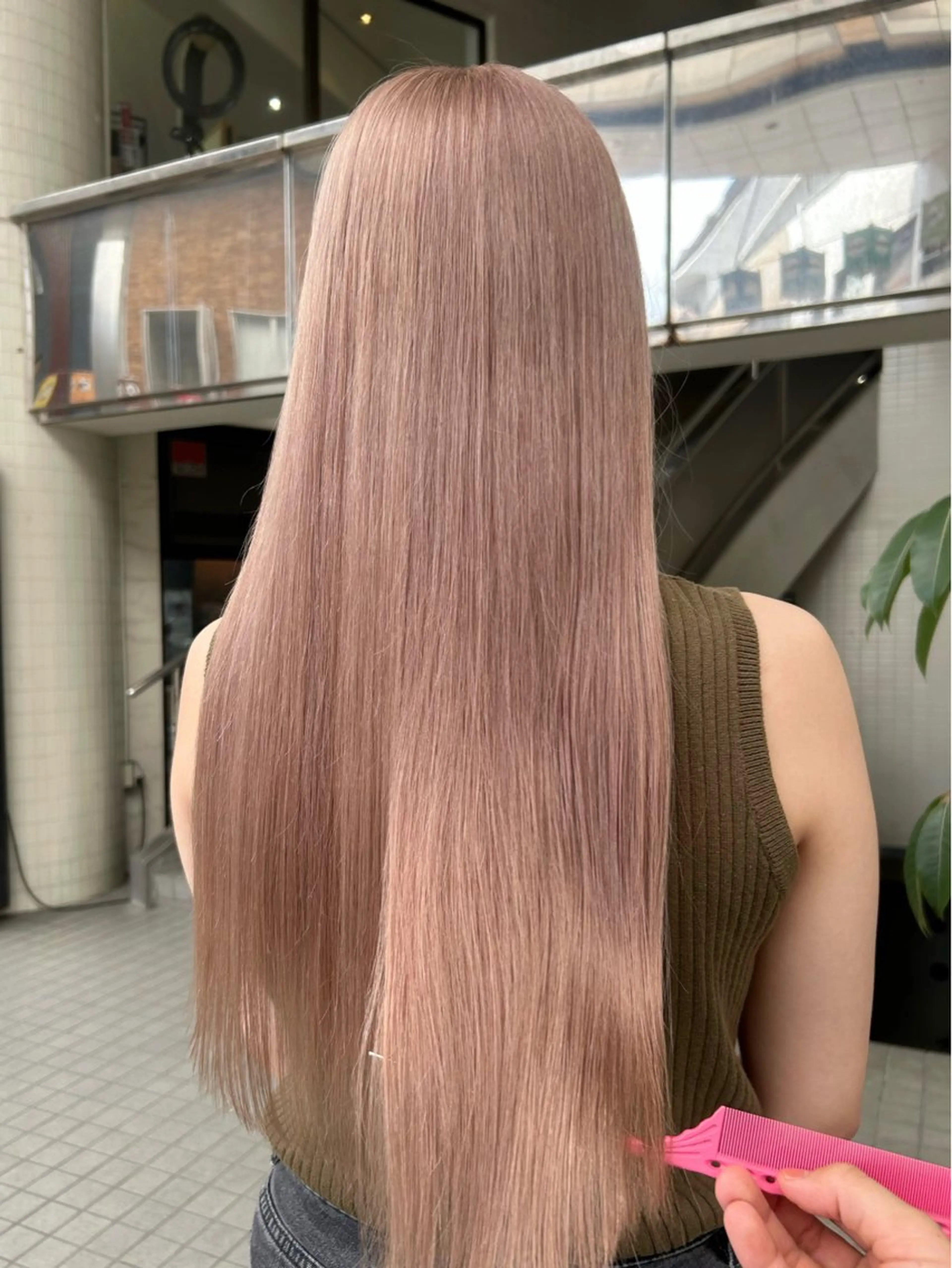 ロング カラー ベージュカラー ブリーチ ミルクティーベージュ 【ハイトーンカラー/ 副店長】mizukiのヘアスタイル