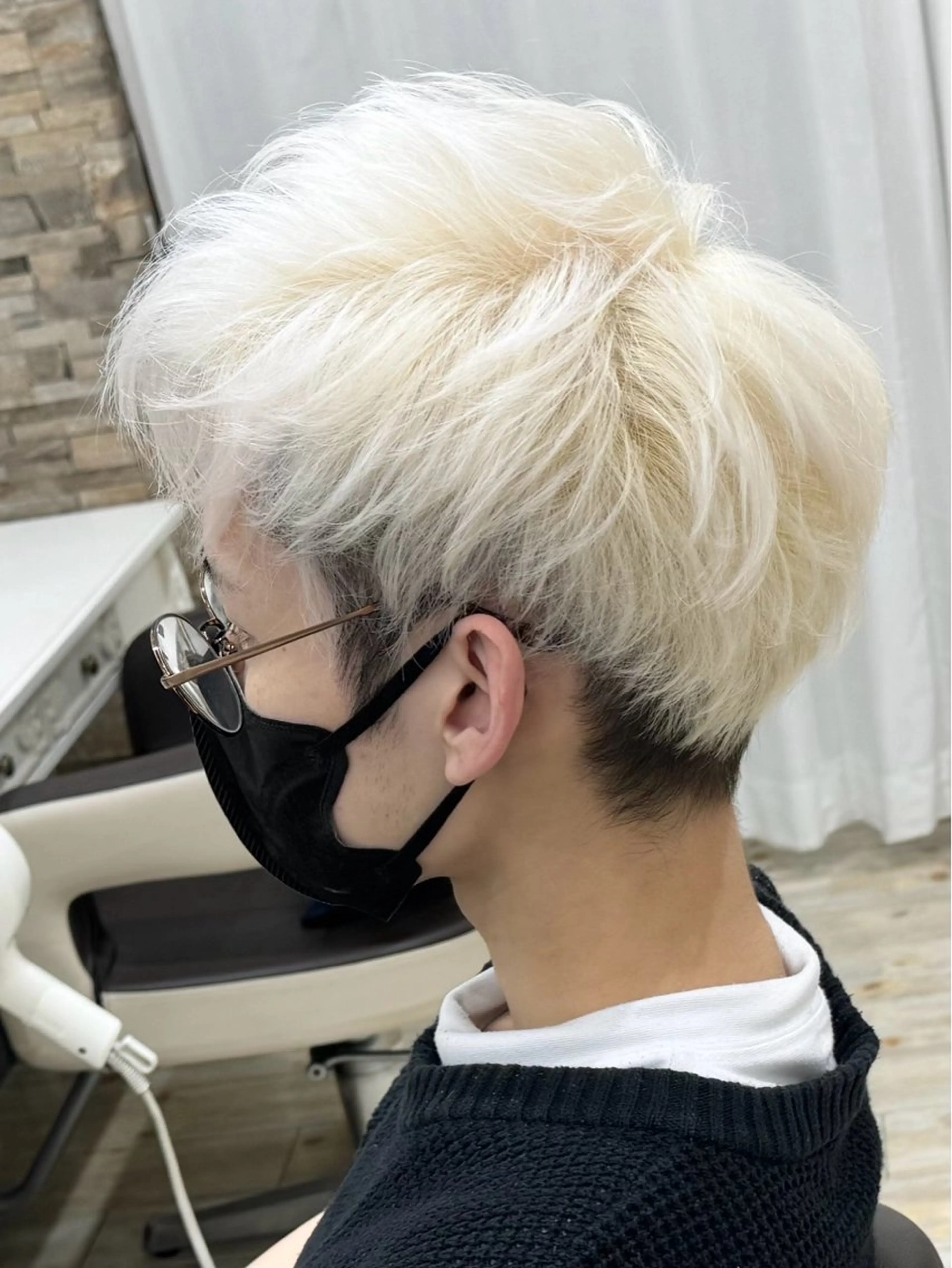 カラー メンズ メンズブリーチ ブリーチ ヘアカラー hair design spica所属・二宮 真愛のヘアスタイル