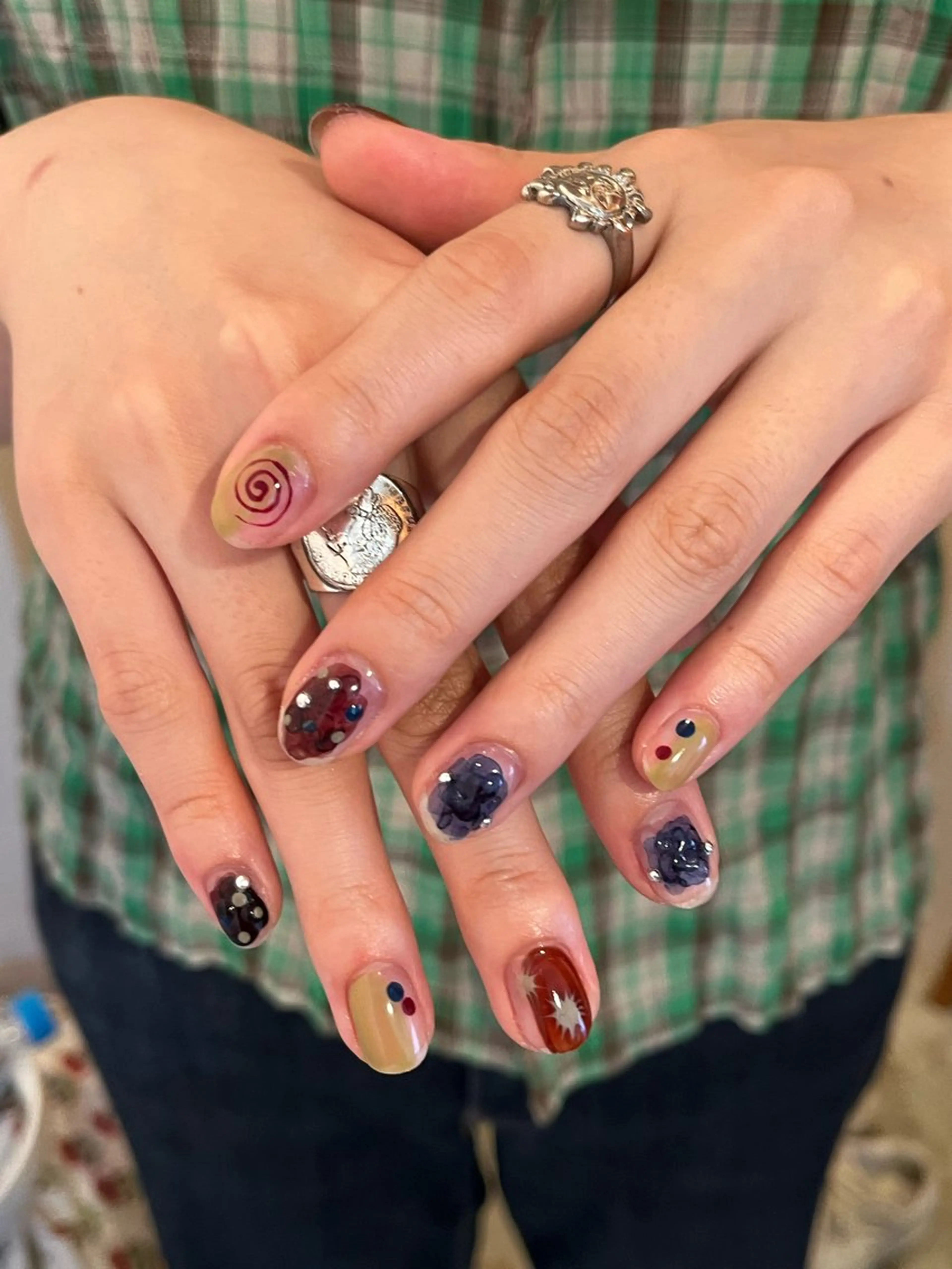 ネイル 文 /個性派ネイルのネイルデザイン