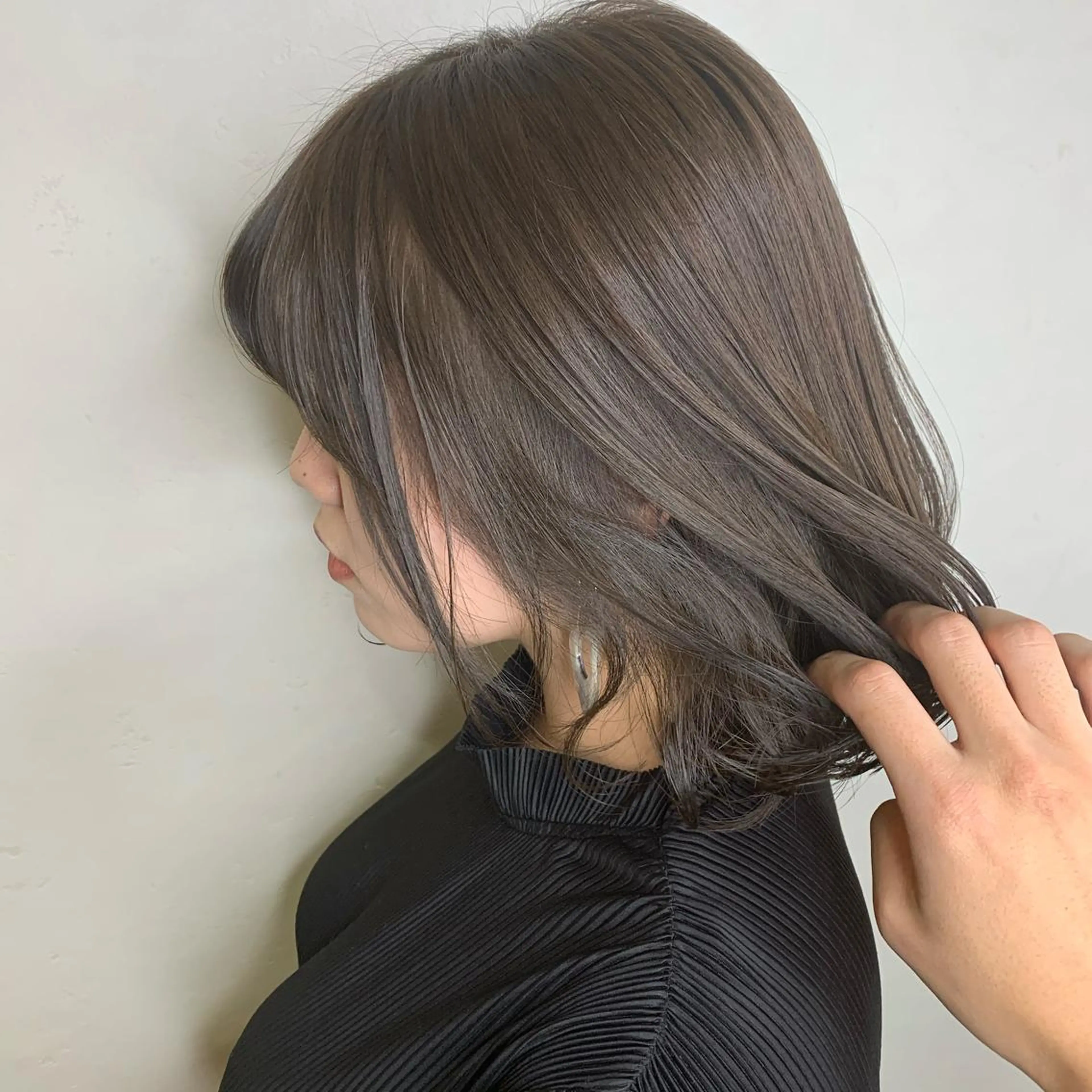 ミディアム カラー パーマ ヘアアレンジ メンズ キッズ ネイル マツエク・マツパ メンズブリーチ メンズハイライト メンズインナーカラー メンズ韓国風 ブリーチ オリーブカラー 特化　　kaiのヘアスタイル