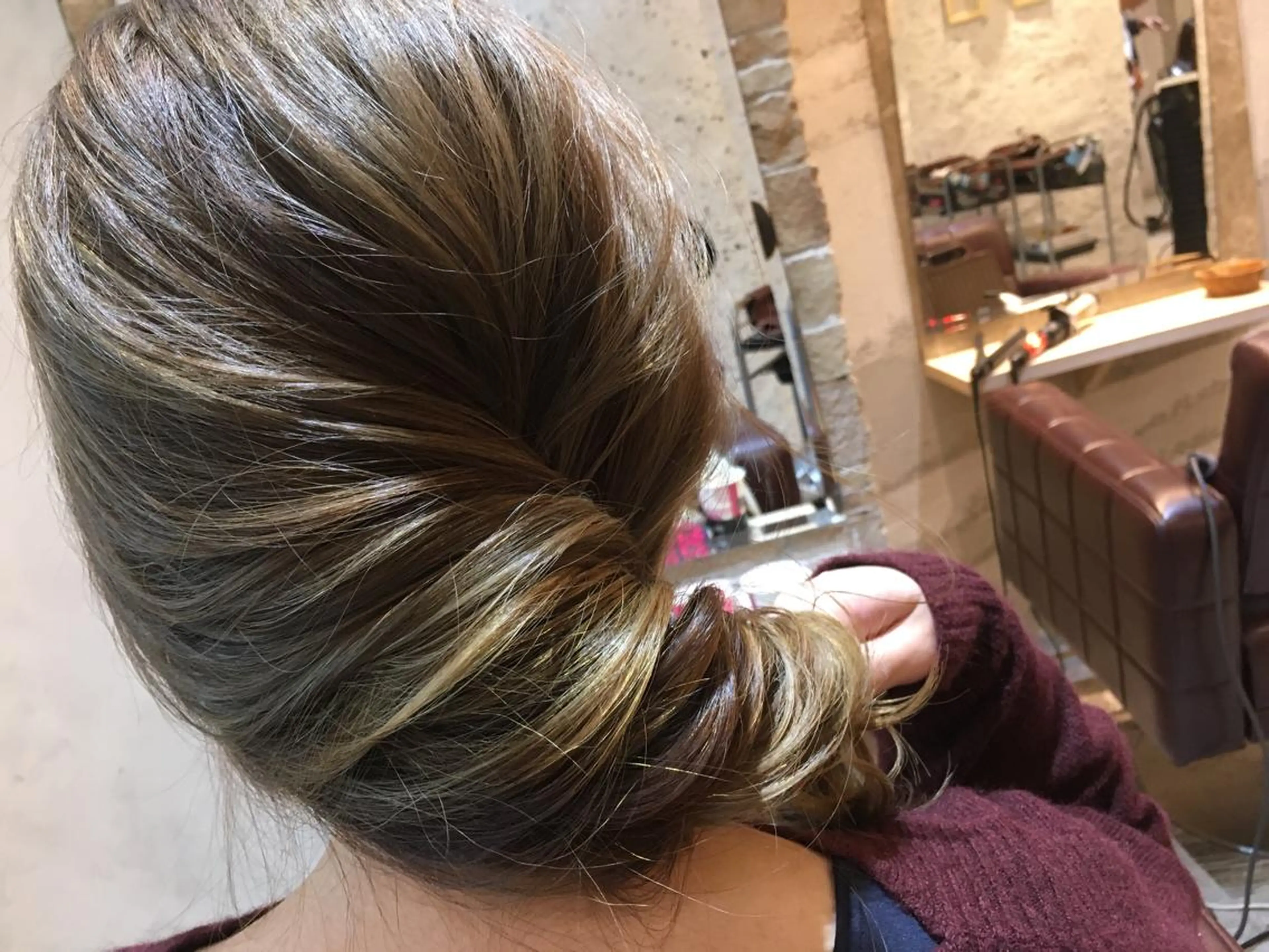 カラー youres hair 新宿三丁目所属・髪質改善カラー、美髪 トリートメント専門のヘアスタイル