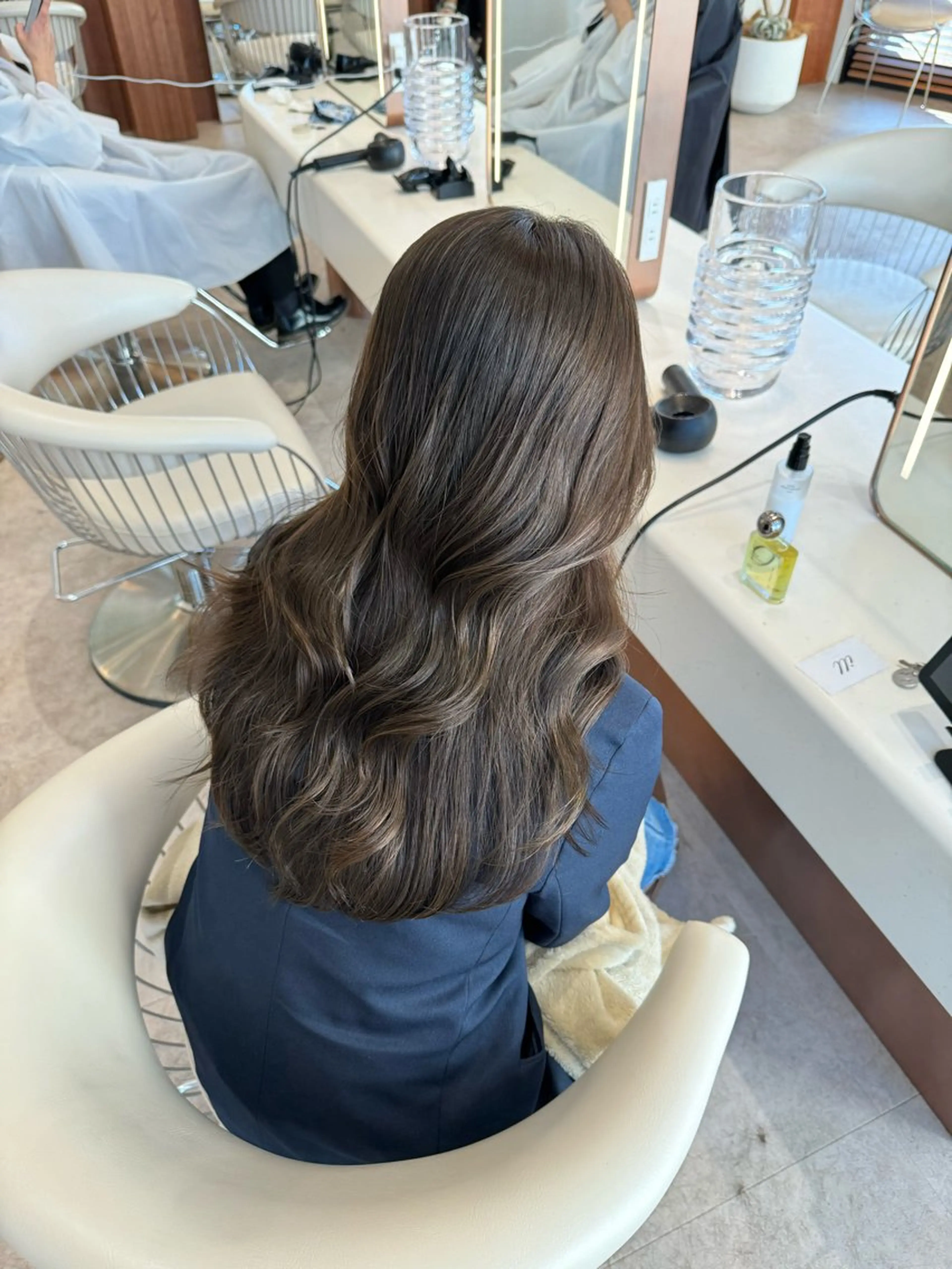 ロング カラー ベージュカラー グレージュ オリーブベージュ オリーブグレージュ オリーブグレー カット ヘアカラー トリートメント ヘアセット 韓国レイヤー🇰🇷 韓国研修◎渋谷カイトのヘアスタイル