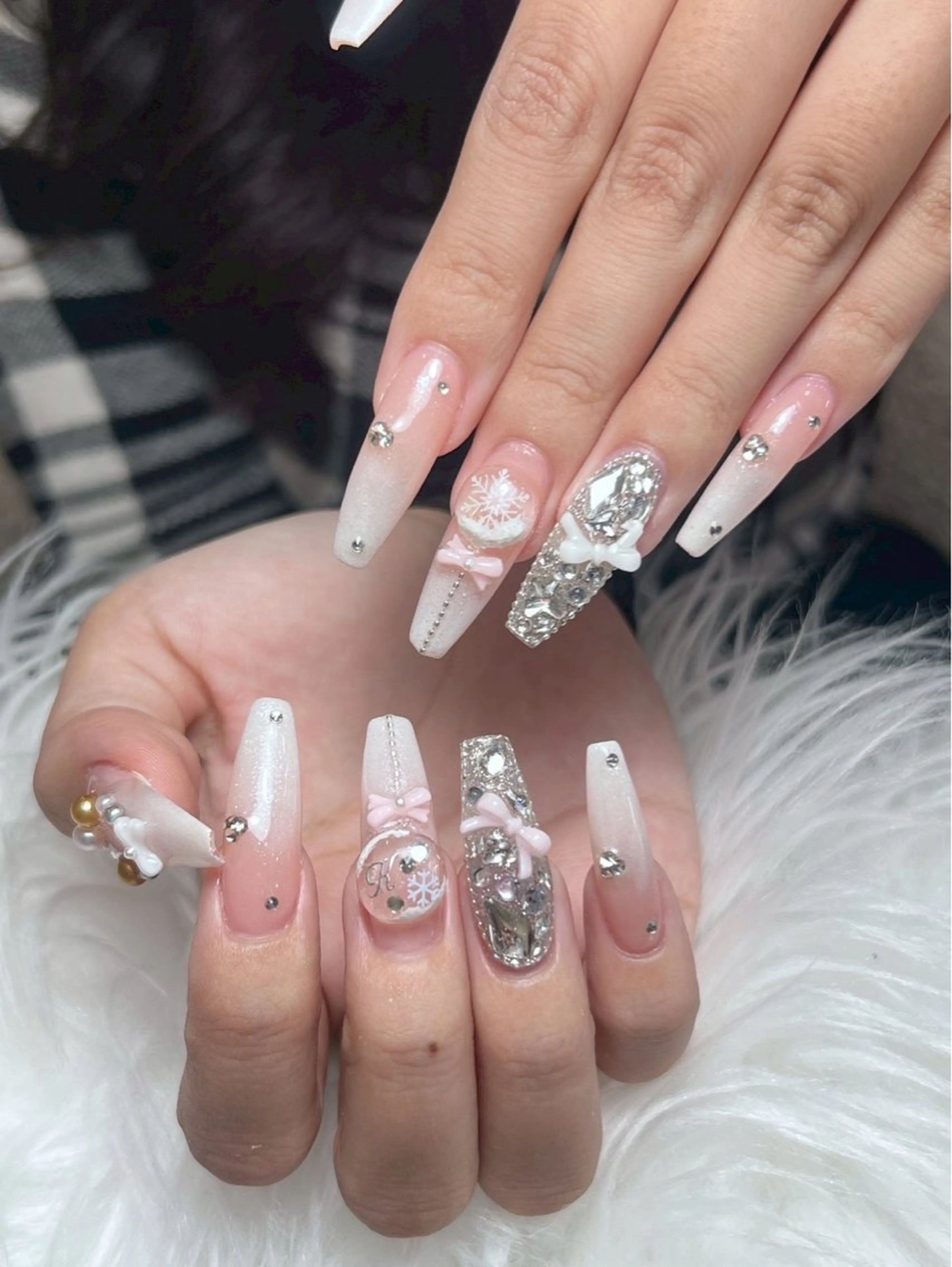 ネイル アートネイル オーロラネイル チークネイル 長さ出し フットネイル ハンドネイル フットネイル ハンドケア Noiranail_ studio川越西口のネイルデザイン