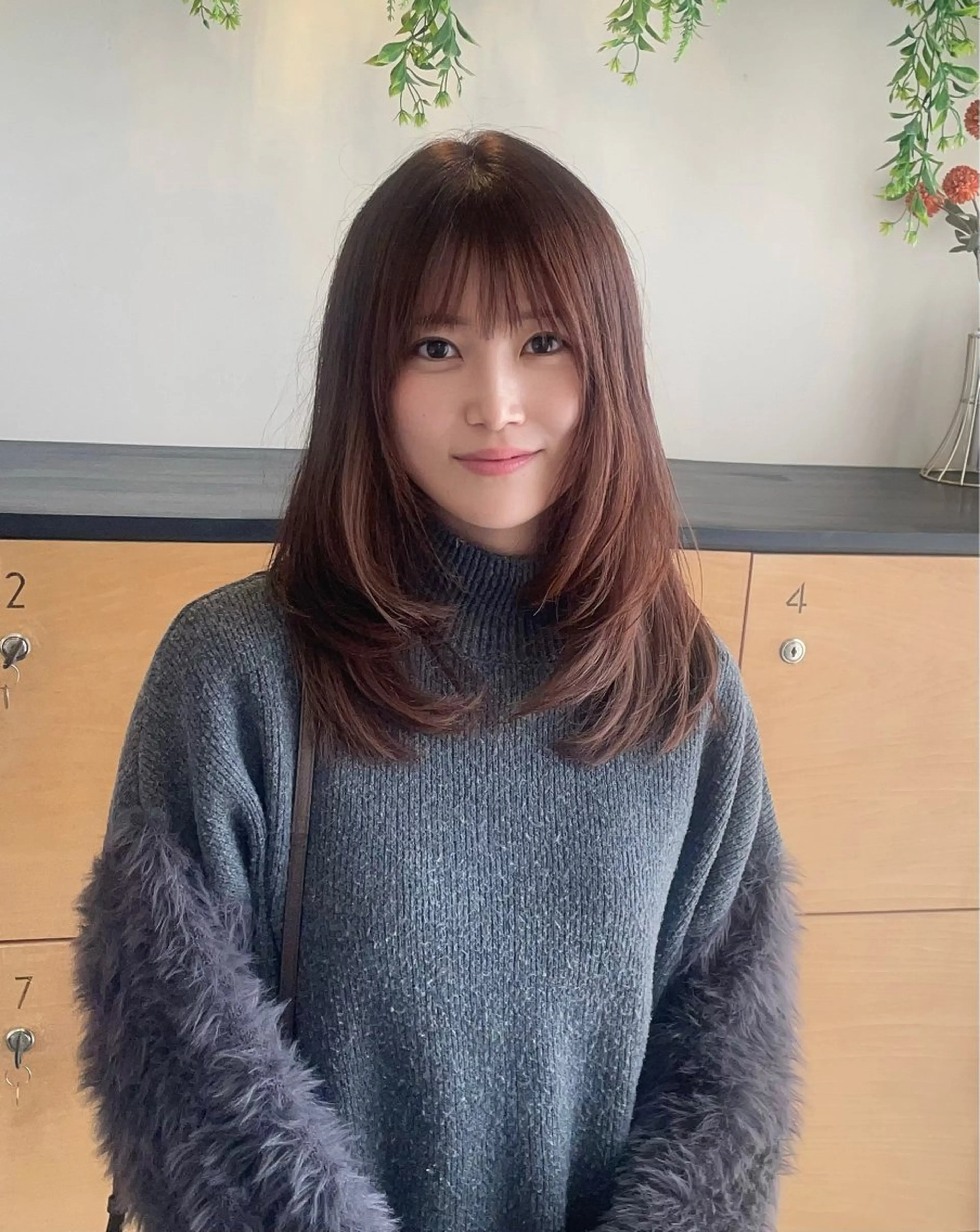 セミロング カラー ブラウンカラー モカブラウン レイヤーカット モテるブラウンカラー の達人Tomoyaのヘアスタイル