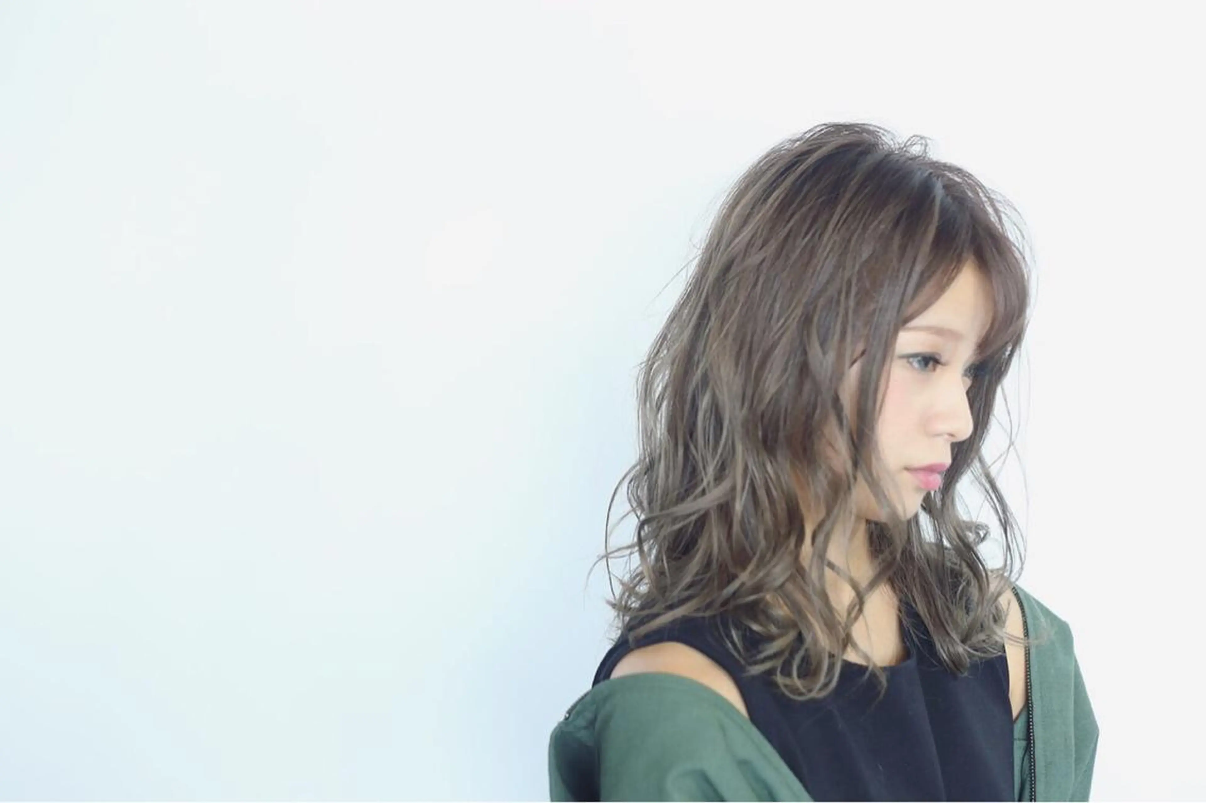 セミロング カラー 【寺田町】ソリハシ アキラのヘアスタイル