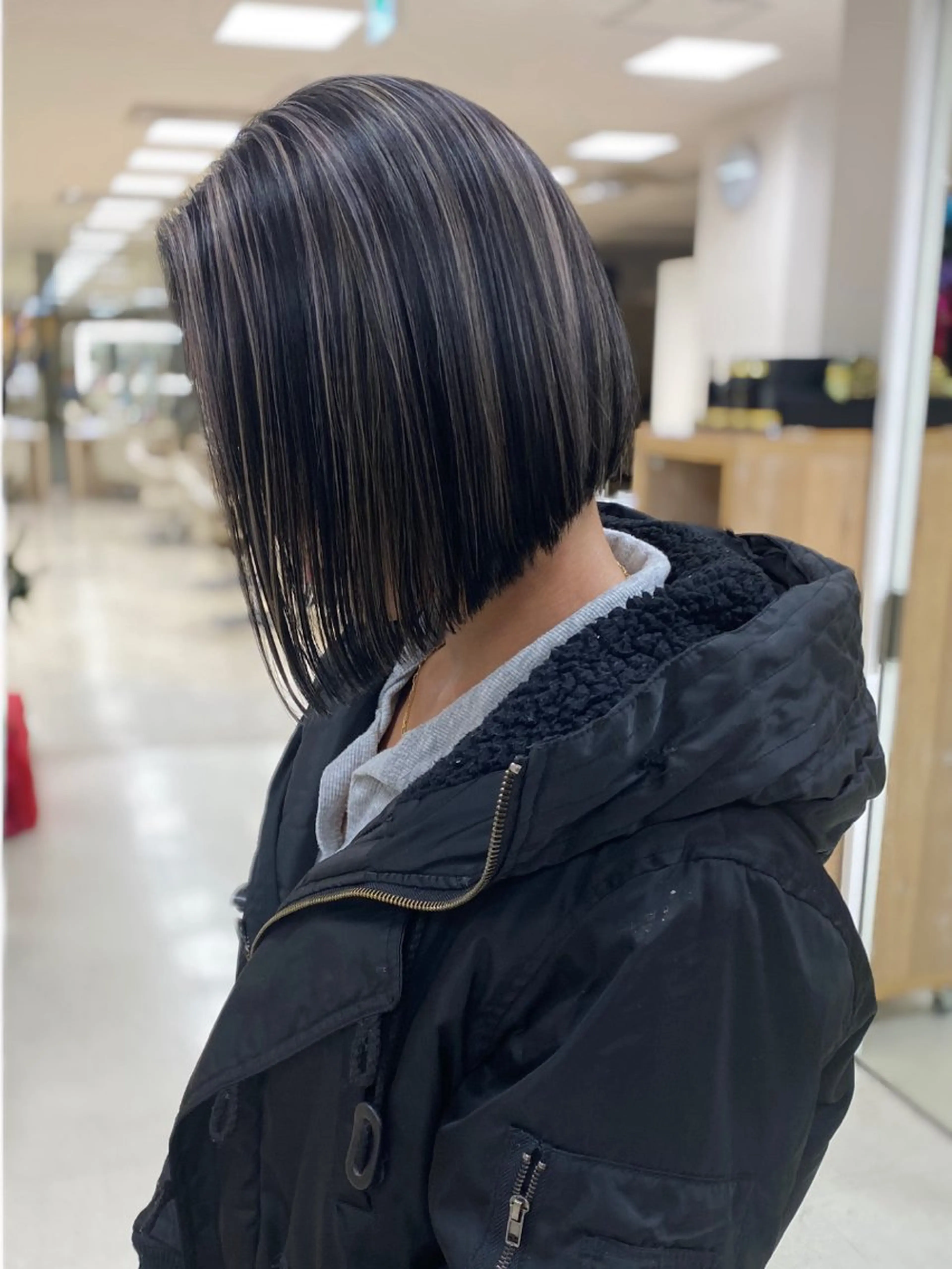 ショート カラー バレイヤージュ ベージュカラー ブリーチ ブロンド ケアブリーチ カット ヘアカラー トリートメント 銀座/ハイライト特化 🌿ブリーチ/片山のヘアスタイル