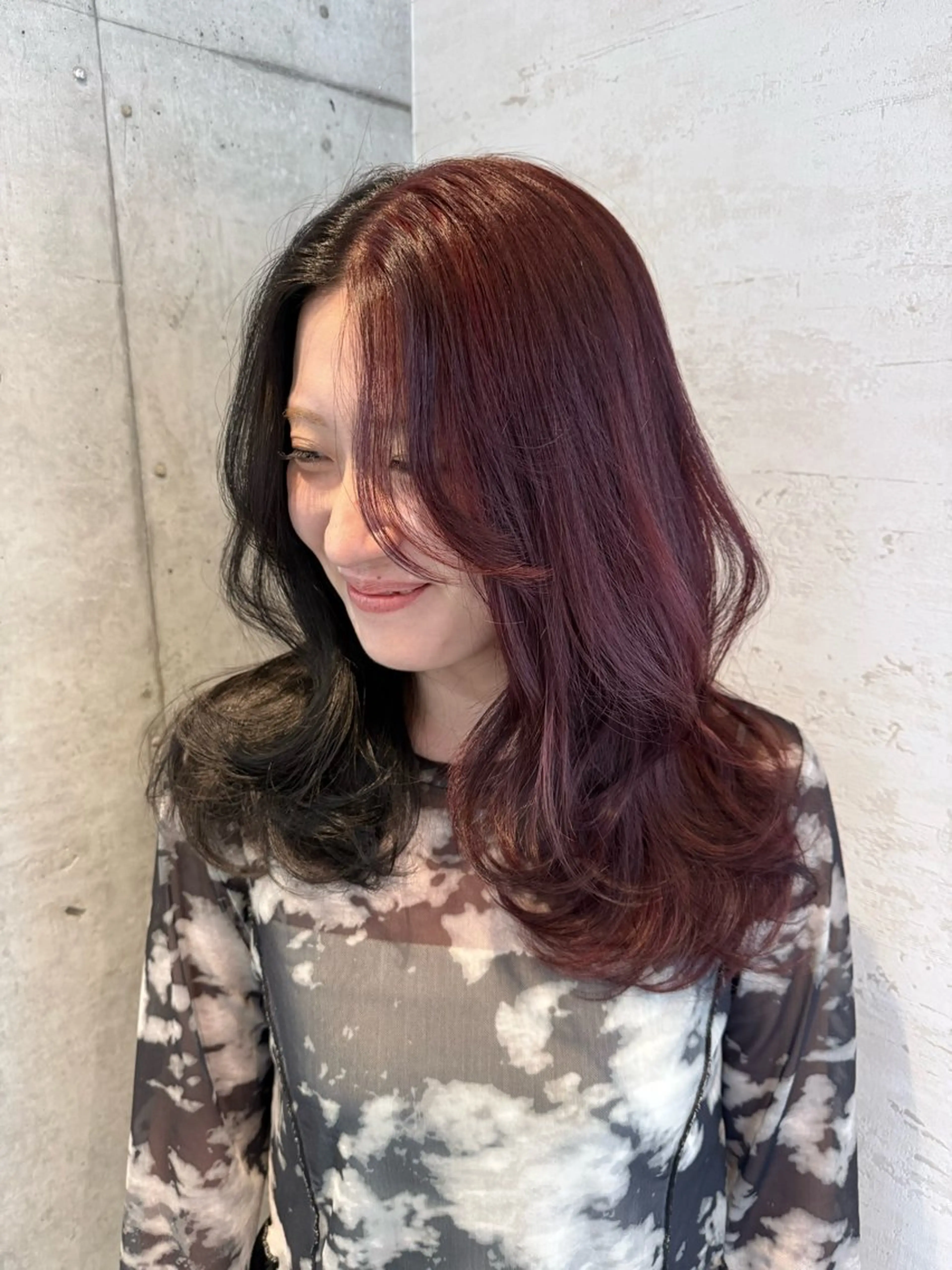 セミロング カラー 女性に人気♪ はやしほのかのヘアスタイル