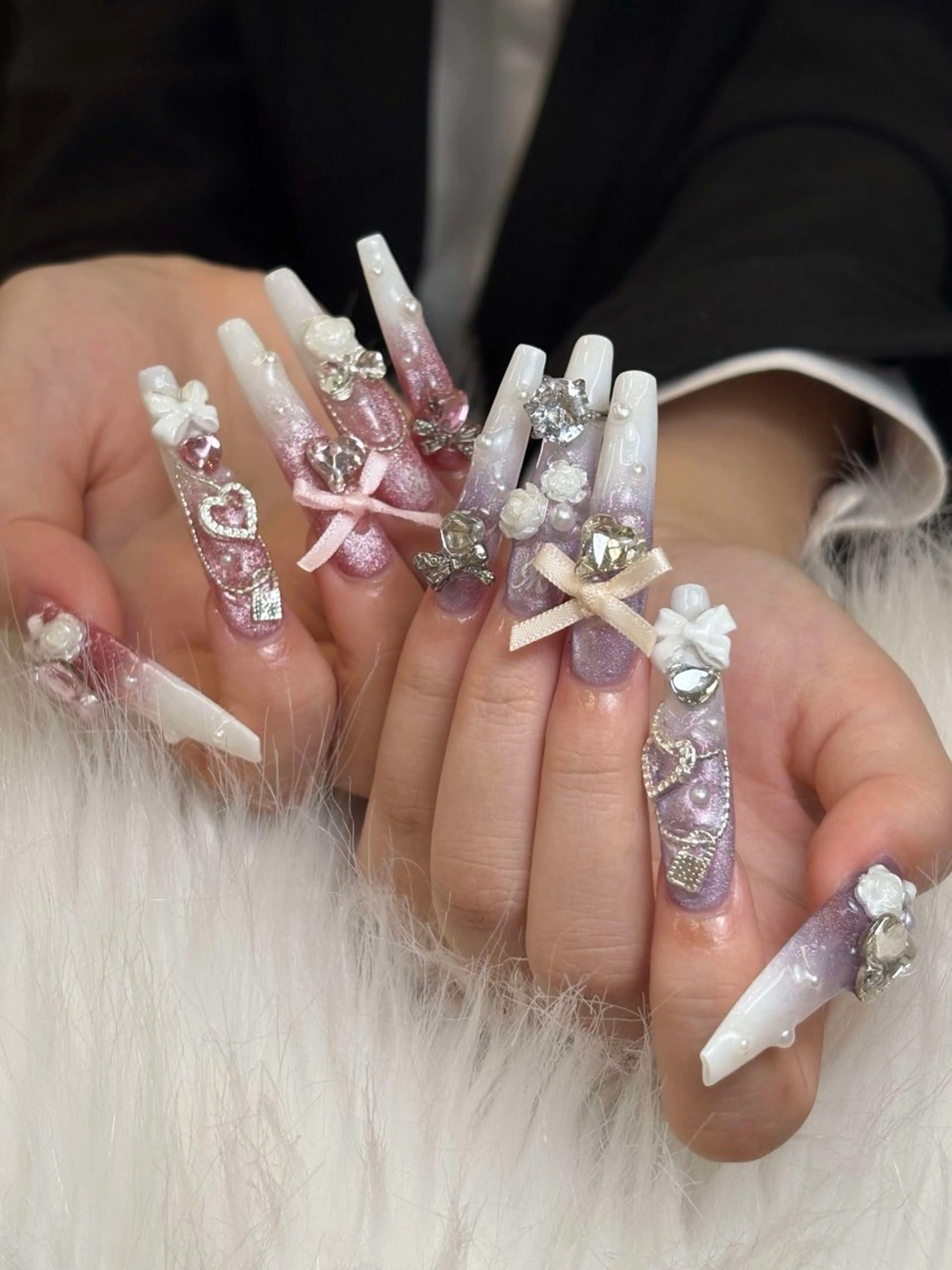 ネイル グラデーション キラキラネイル ワンカラーネイル 冬ネイル Jenn Nail Salonのネイルデザイン