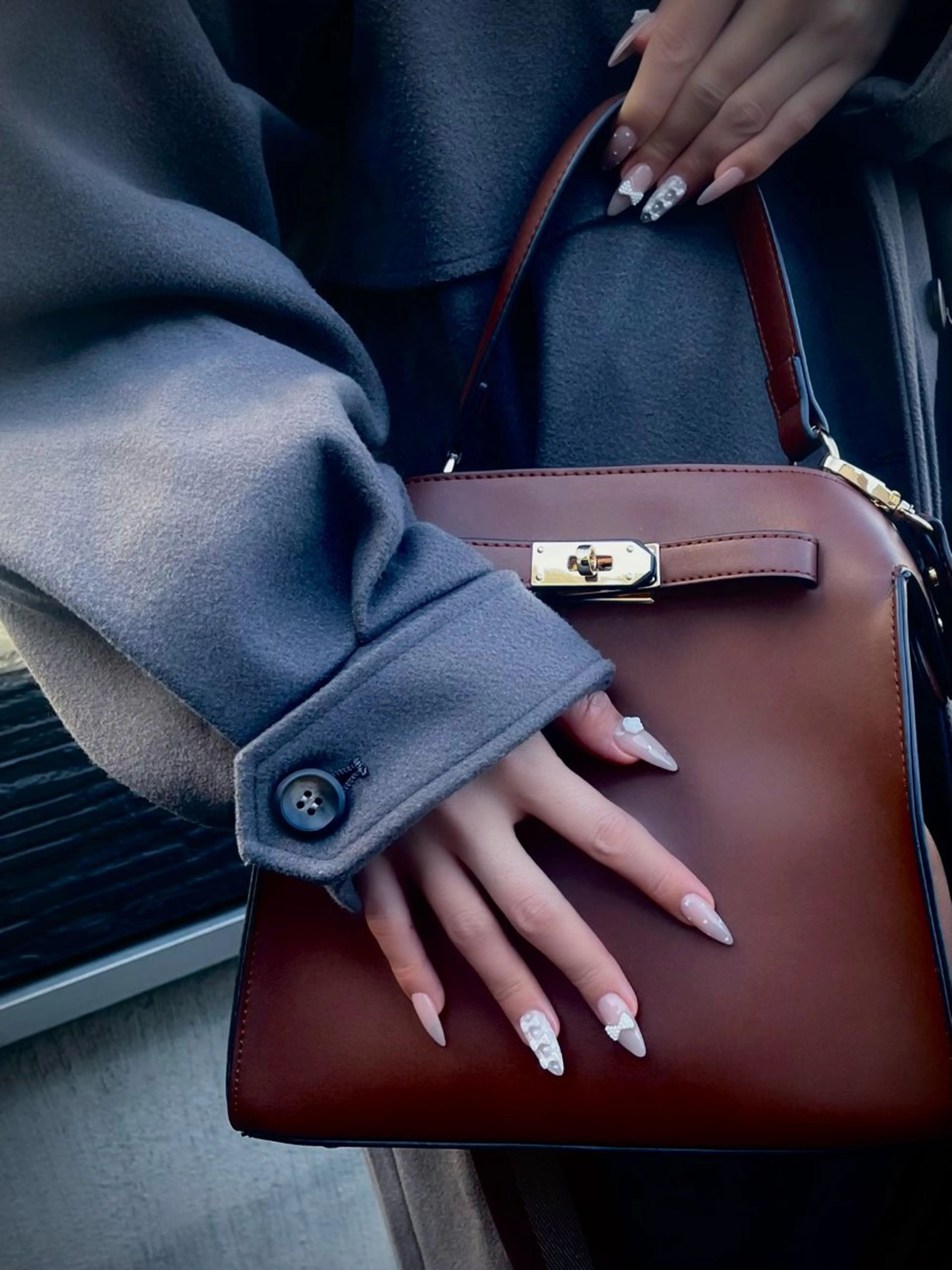 ネイル キラキラネイル マグネットネイル ワンカラーネイル スカルプネイル ワンホンネイル nine.🦋 YUKOのネイルデザイン