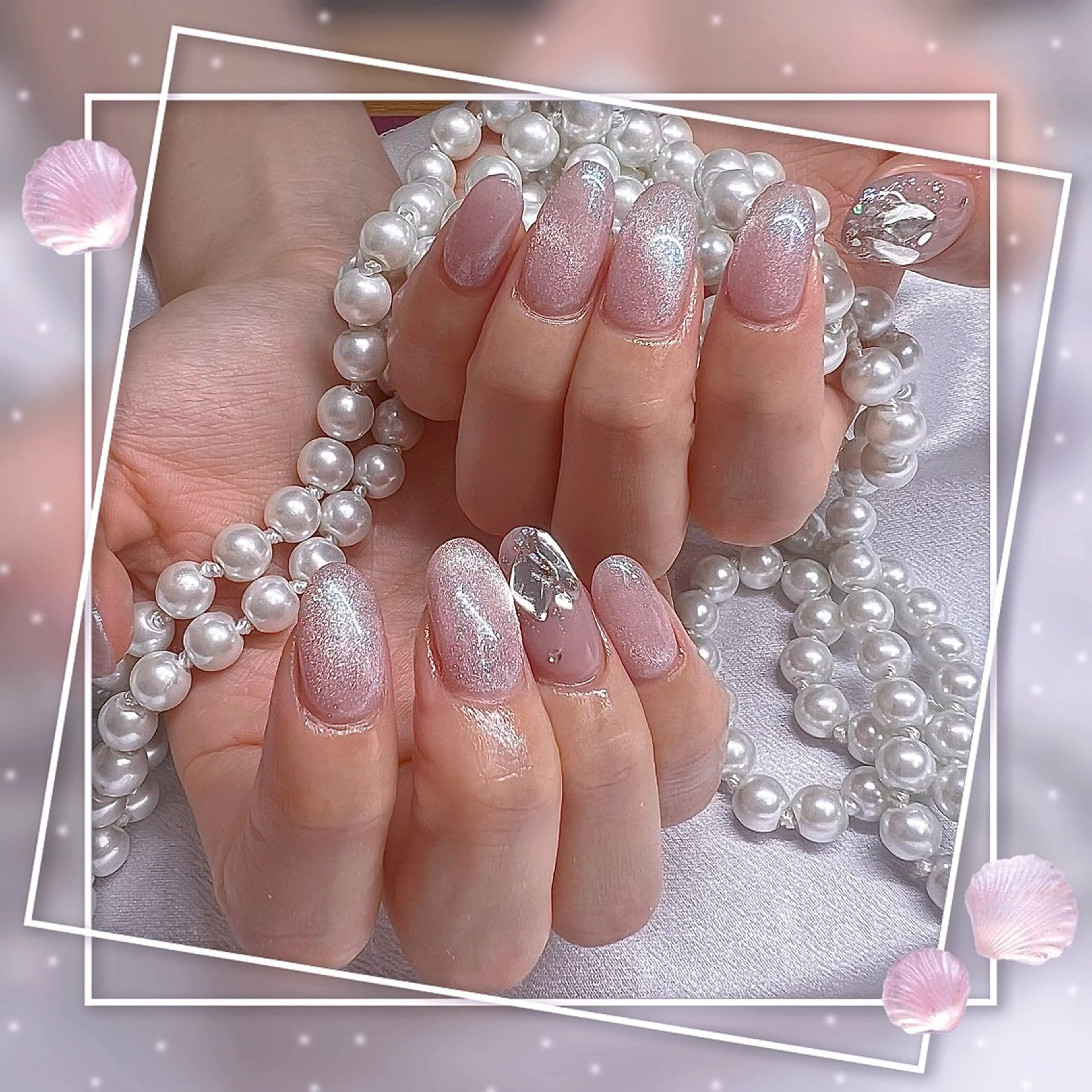 ネイル フレンチネイル グラデーション キラキラネイル 韓国ネイル マグネットネイル Chill Nailsalonのネイルデザイン