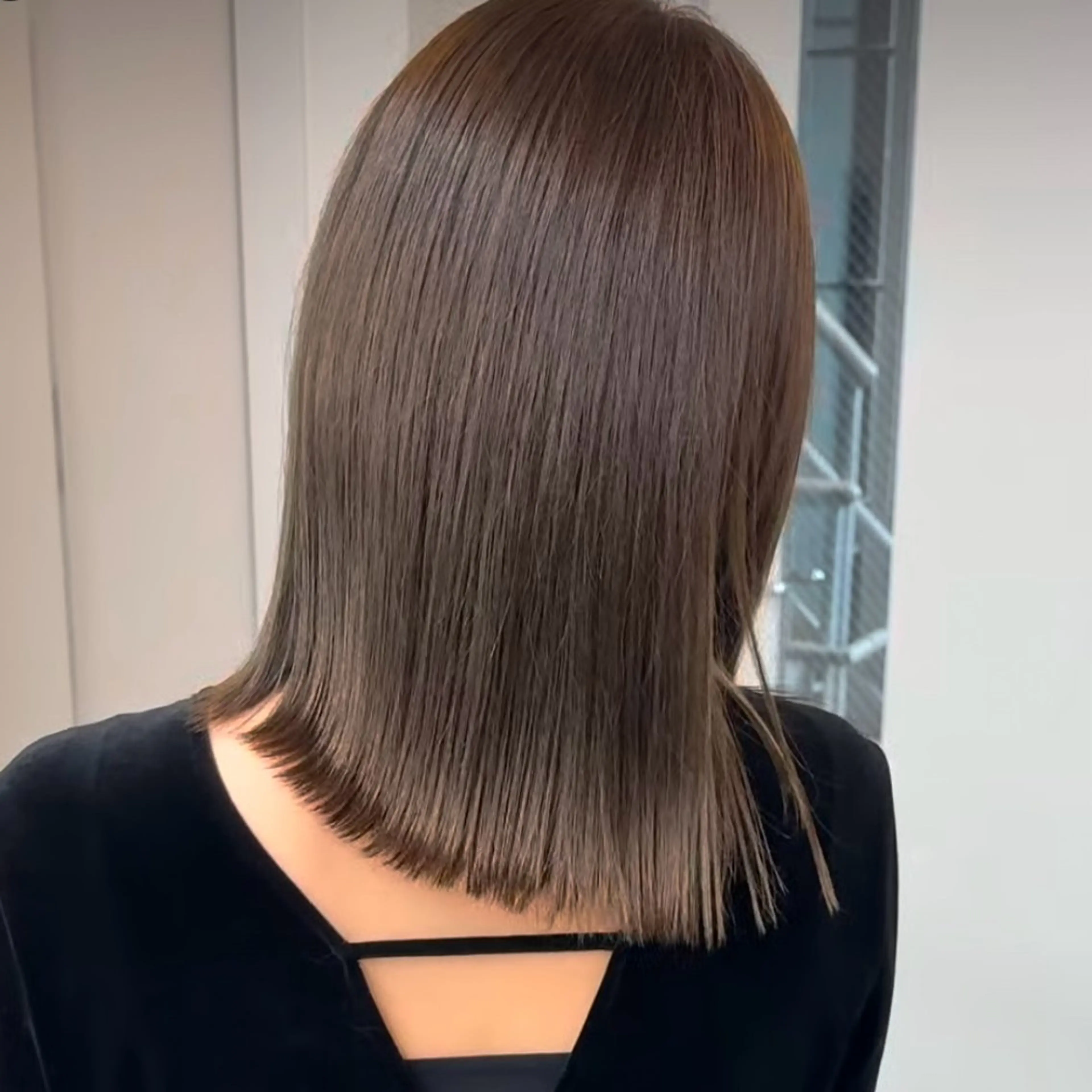 カラー ブリーチ 透明感カラー グレージュ ヘアカラー トリートメント 透明感ワンカラー梅田 ダブルカラー/川上のヘアスタイル