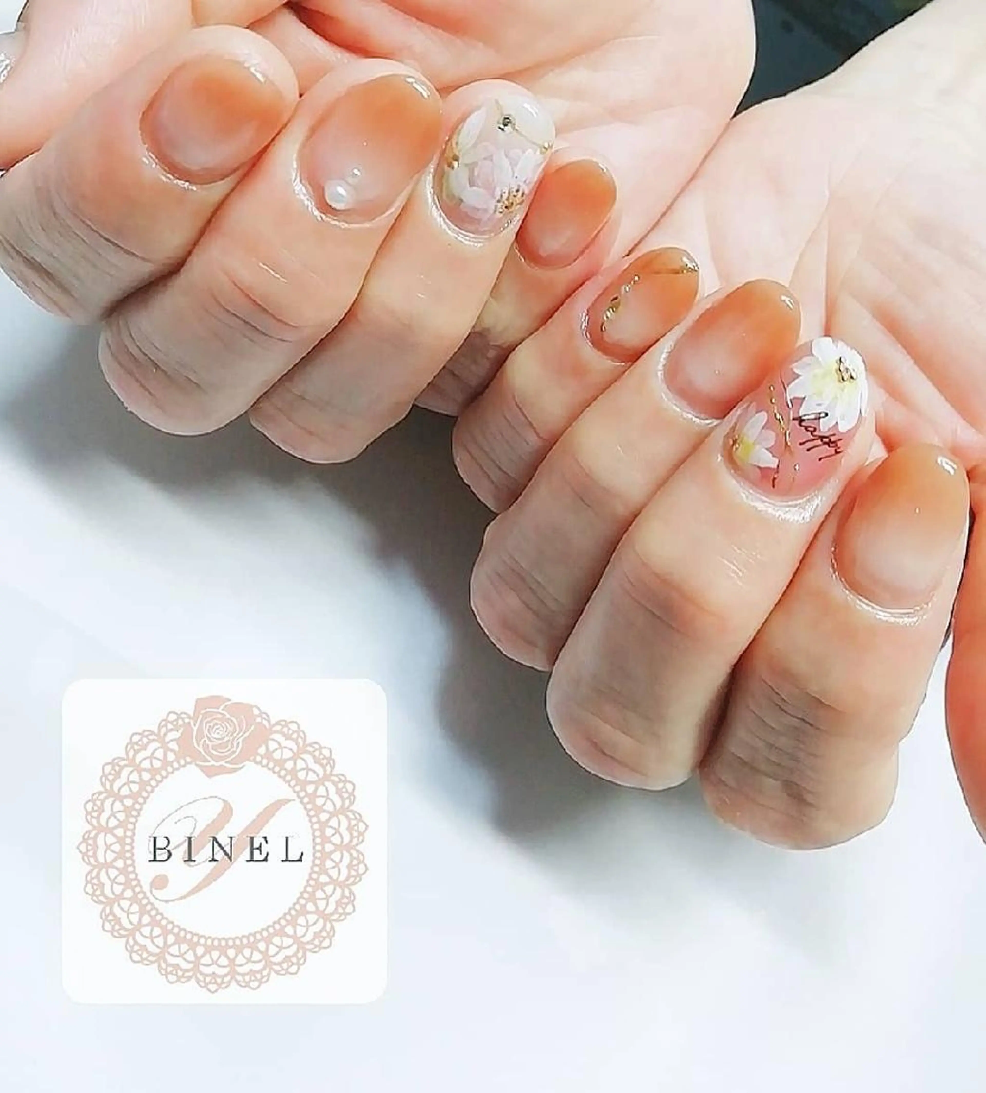 ネイル アートネイル フラワーネイル グラデーション ハンドネイル Nail Salon Y.BINELのネイルデザイン