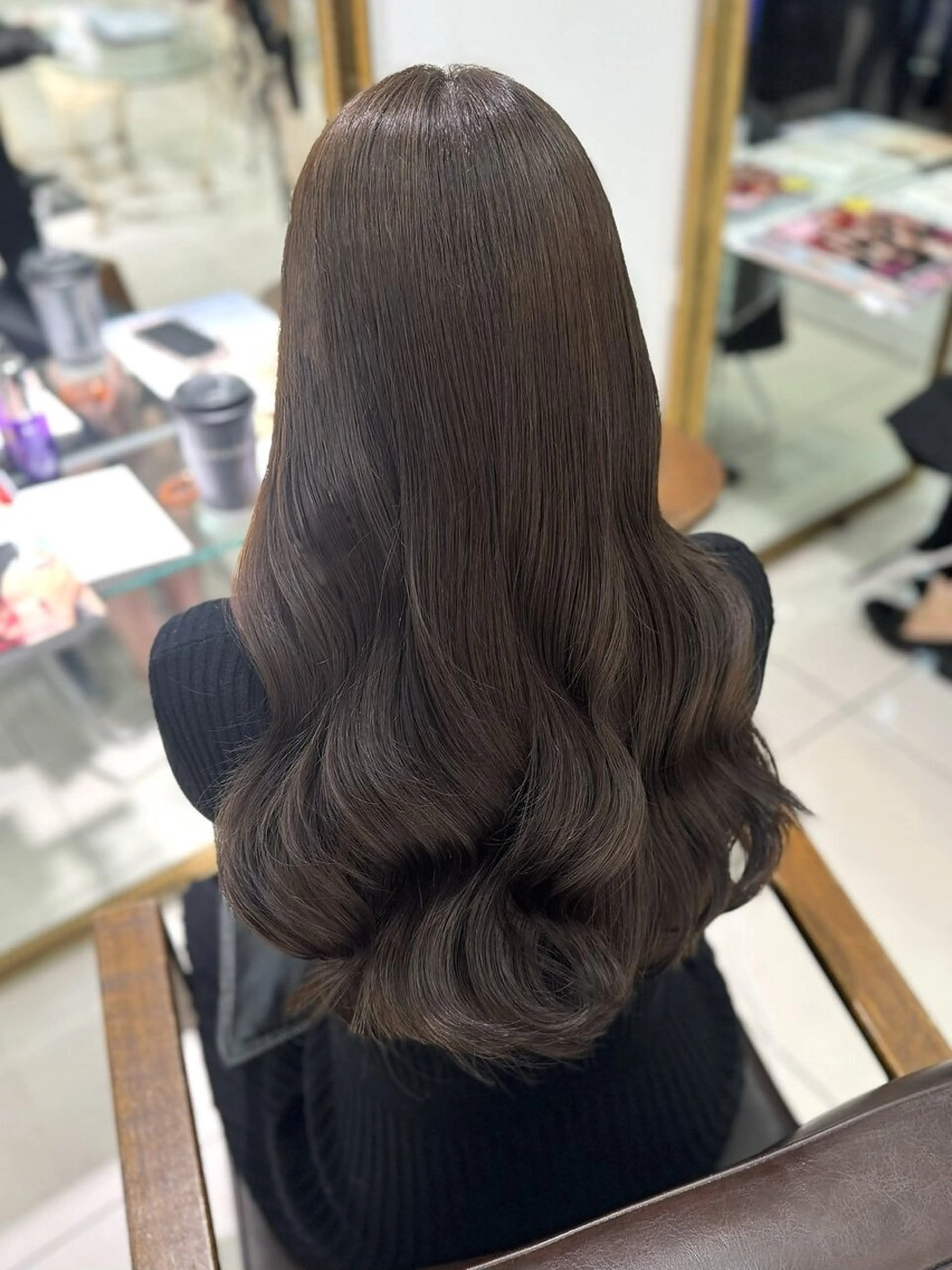 ロング カラー カット ヘアカラー トリートメント 透明感カラー/顔周り カット/レイヤーにかのヘアスタイル