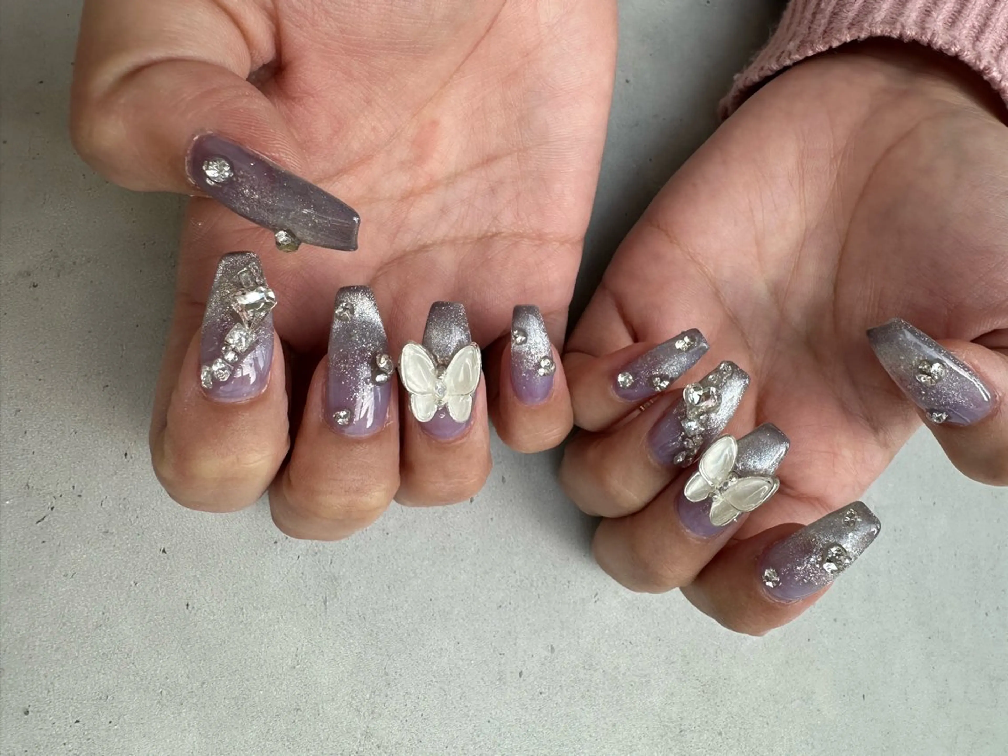 大小パーツ+アートし放題コース【韓国ネイル/ワンホンネイル可能🎵パーツ多数🎵】の写真