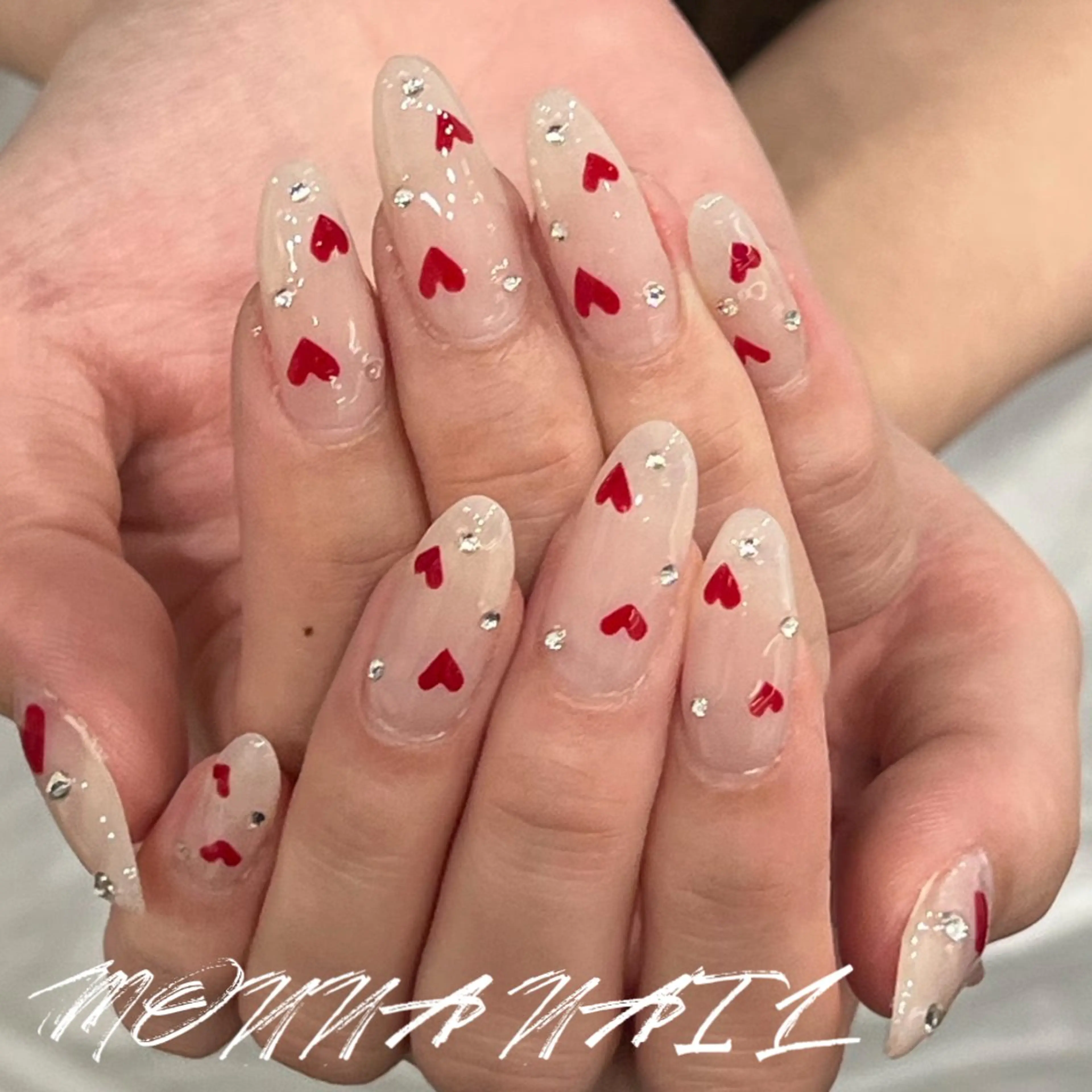 ネイル アートネイル ハート 韓国ネイル ロングネイル ストーンネイル ハンドネイル モンナ CCのネイルデザイン