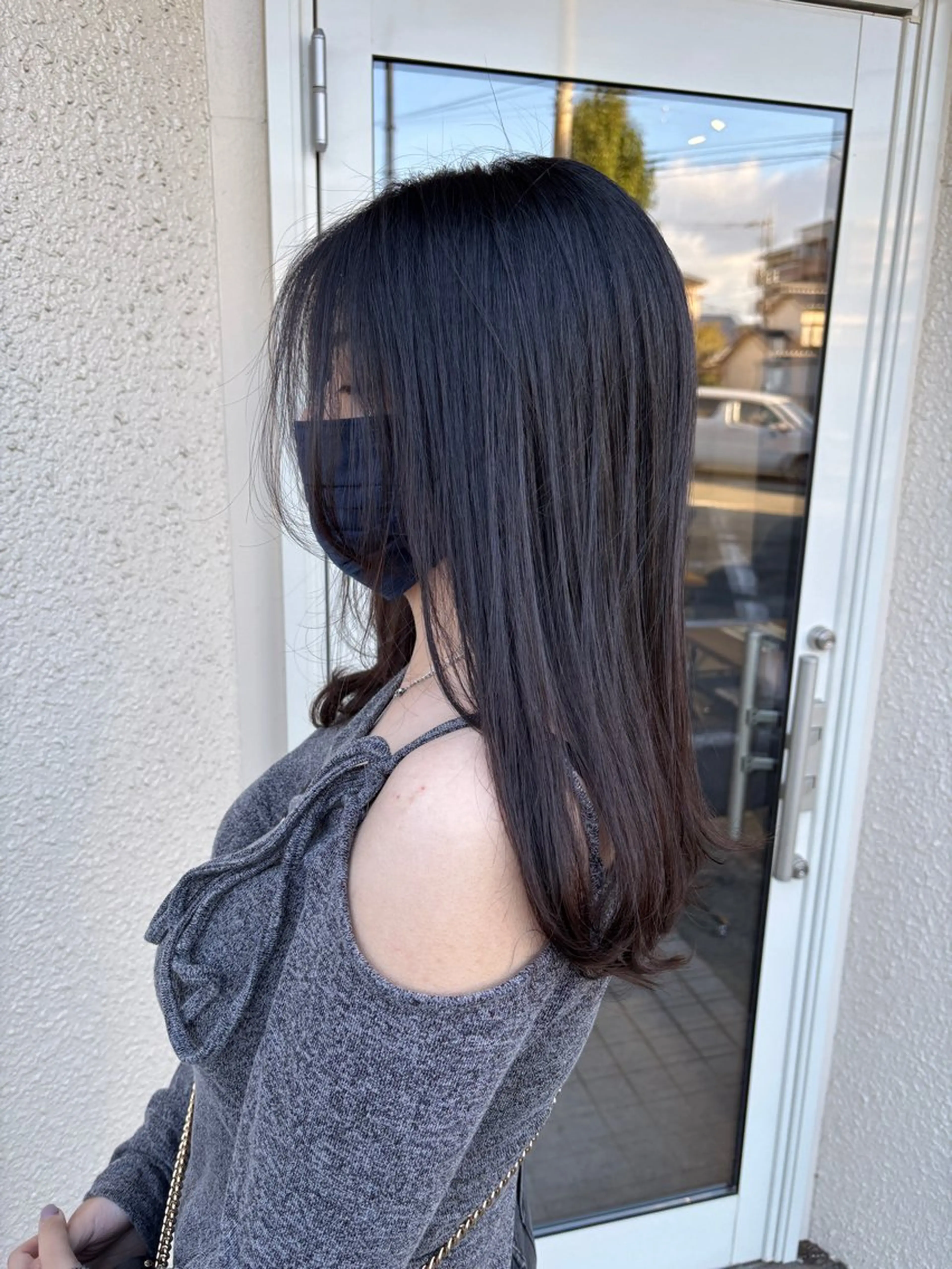 セミロング ブリーチカラー🤍 髪質改善🌟のヘアスタイル