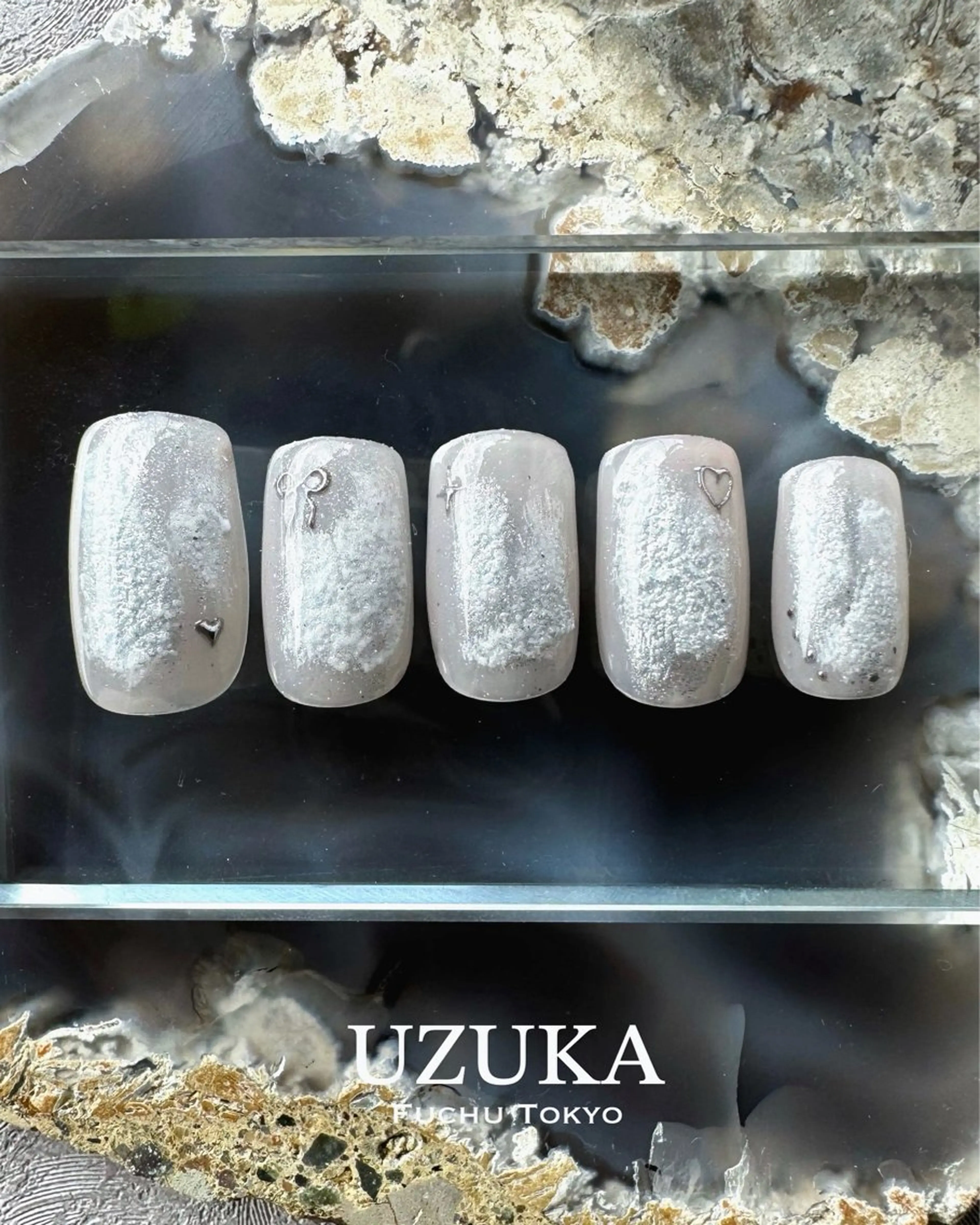 ネイル アートネイル ミラーネイル ニュアンスネイル 【 enn 】 Uzuka Yukaのネイルデザイン