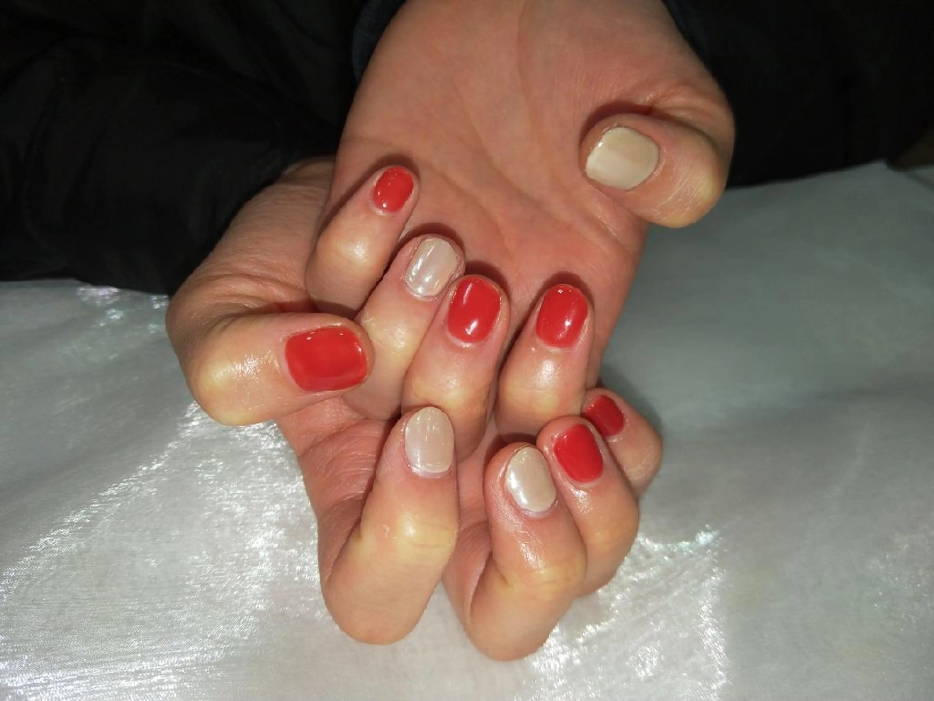 ネイル ハンドネイル ハンドケア R'well所属・はばすみれ🎀ﾈｲﾙ 光ﾌｪｲｼｬﾙ ﾍｱのネイルデザイン