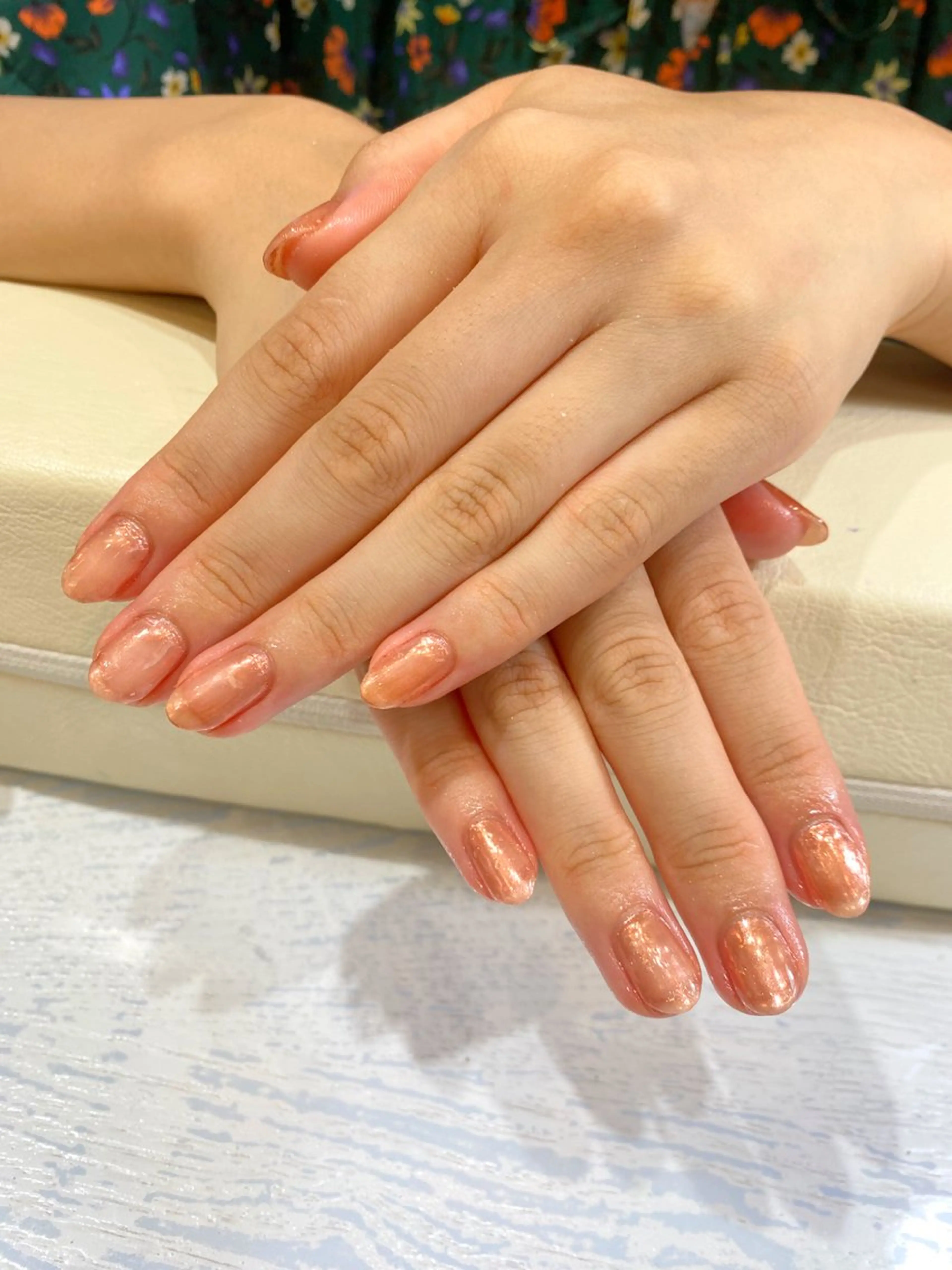 ネイル ブラウン ミラーネイル ワンカラーネイル 赤色 Nest 岩崎のネイルデザイン