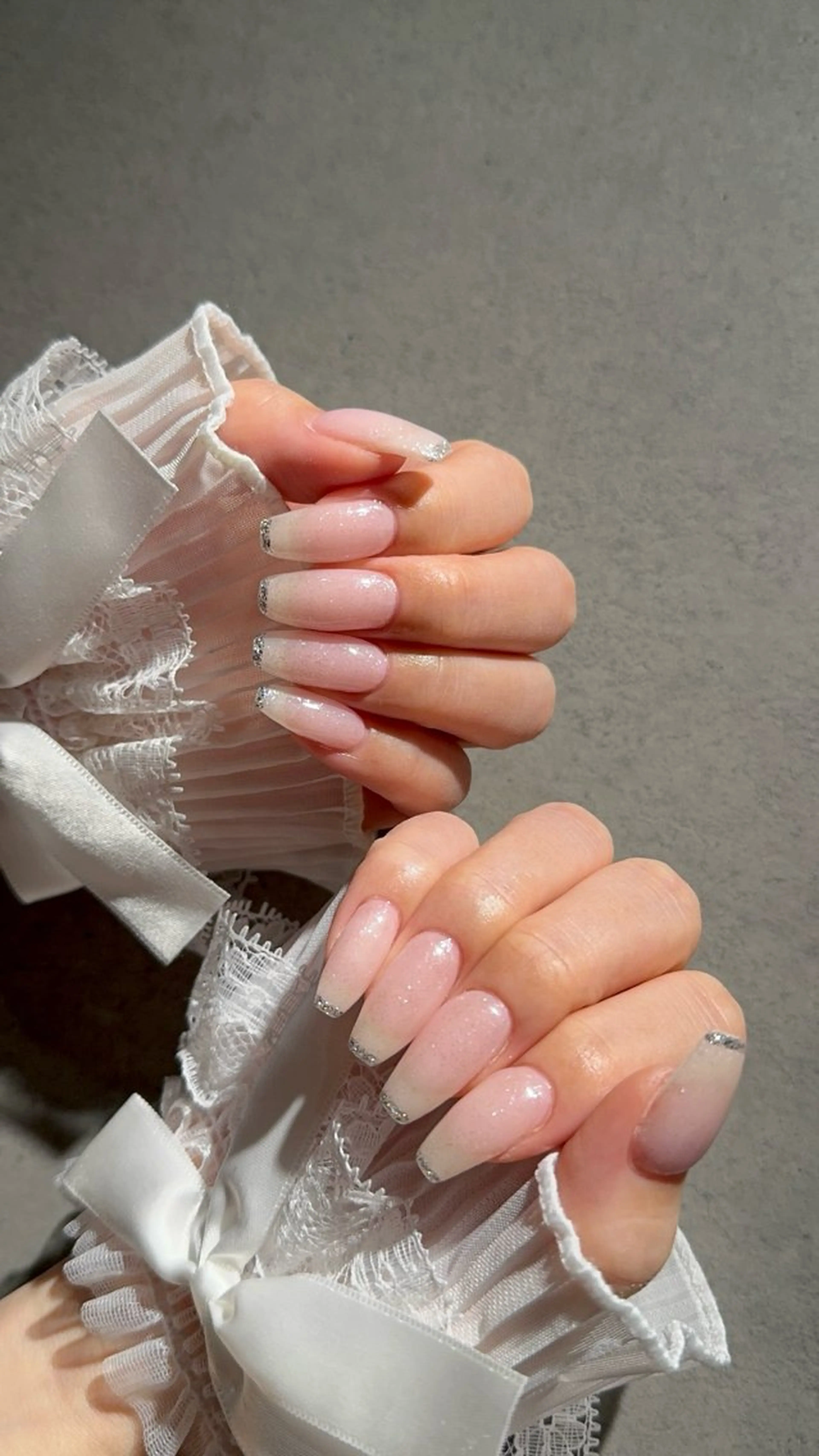 ネイル I-nailロング /ワンホン/キラキラのネイルデザイン