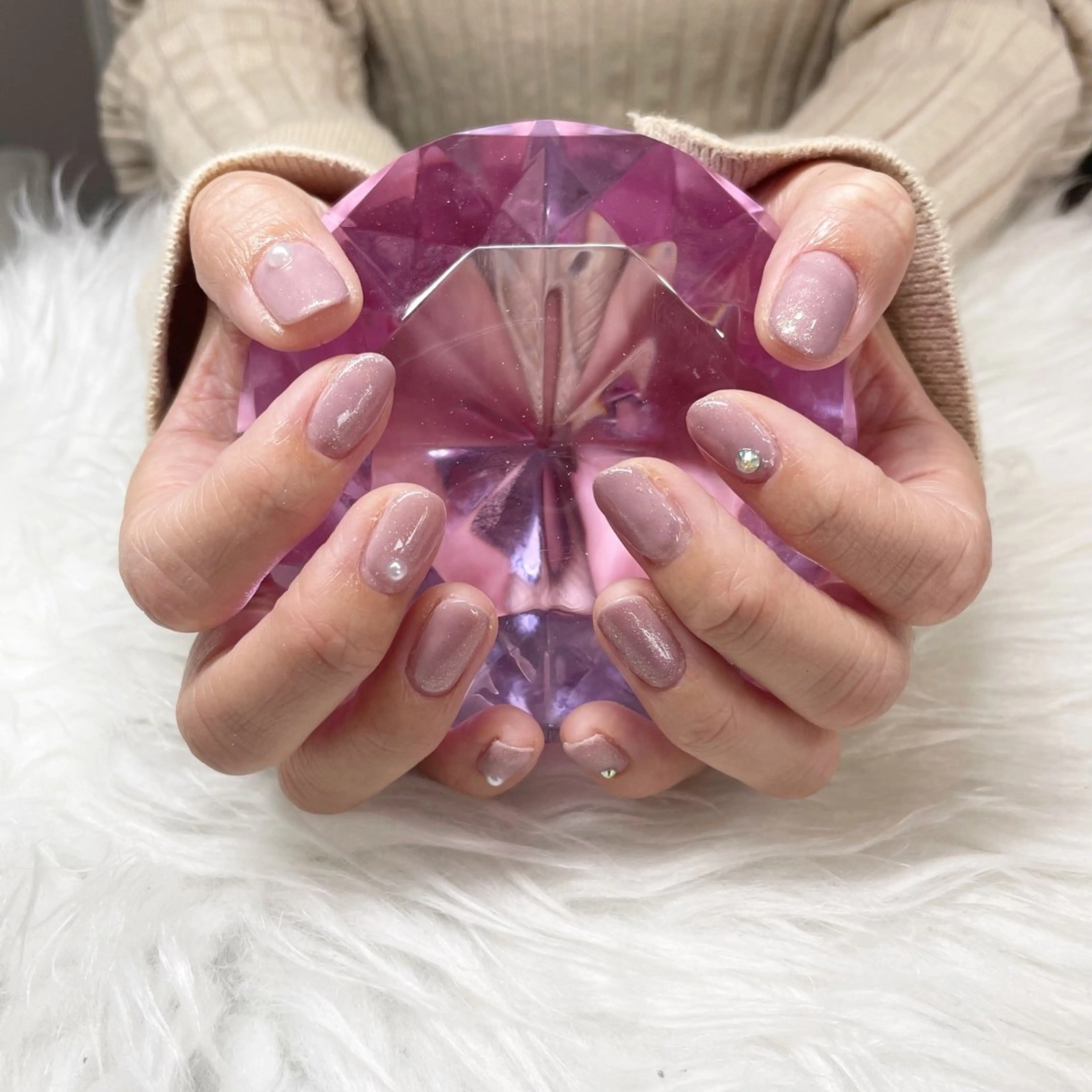 セミロング see love gritterのネイルデザイン