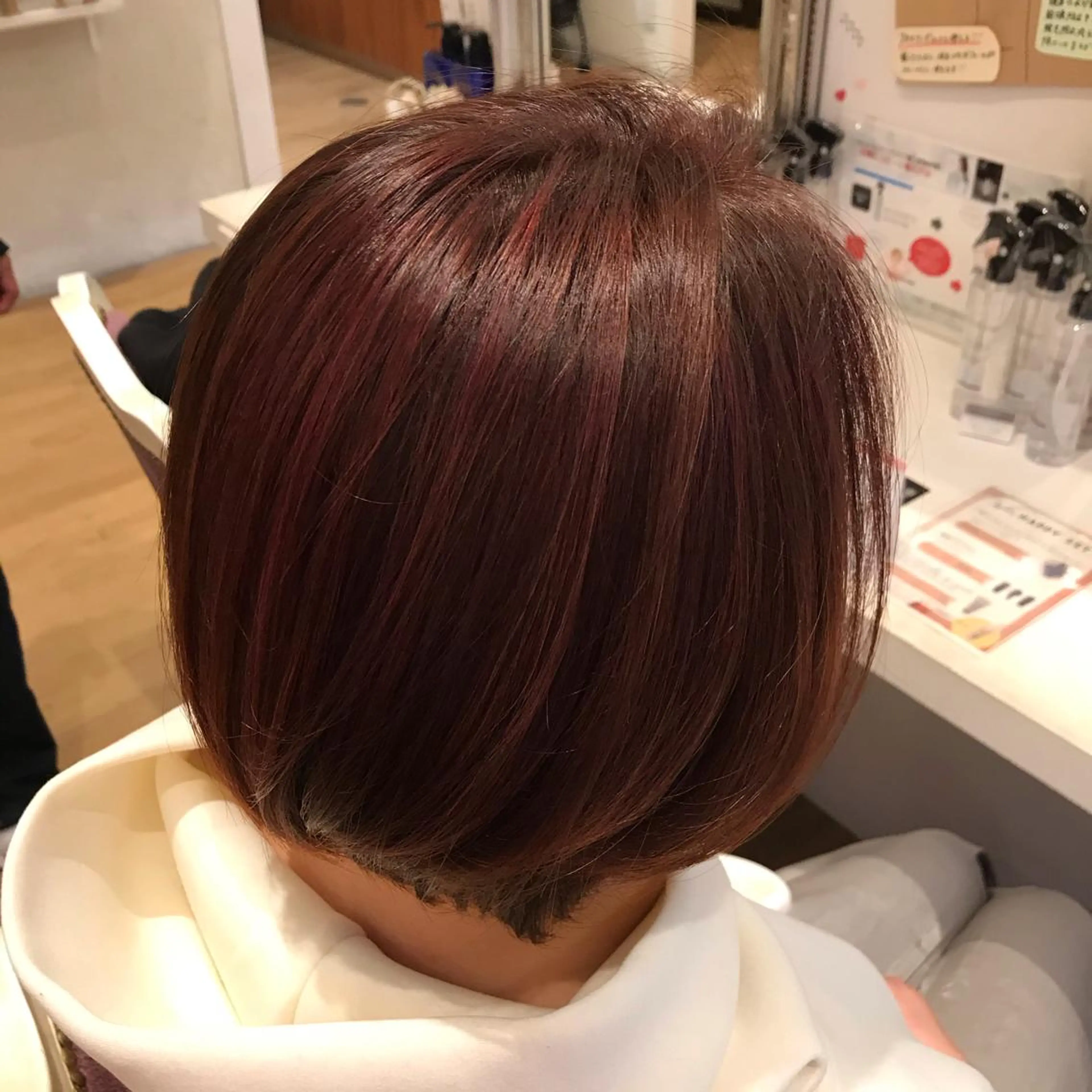 ショート カラー 山本 咲貴のヘアスタイル