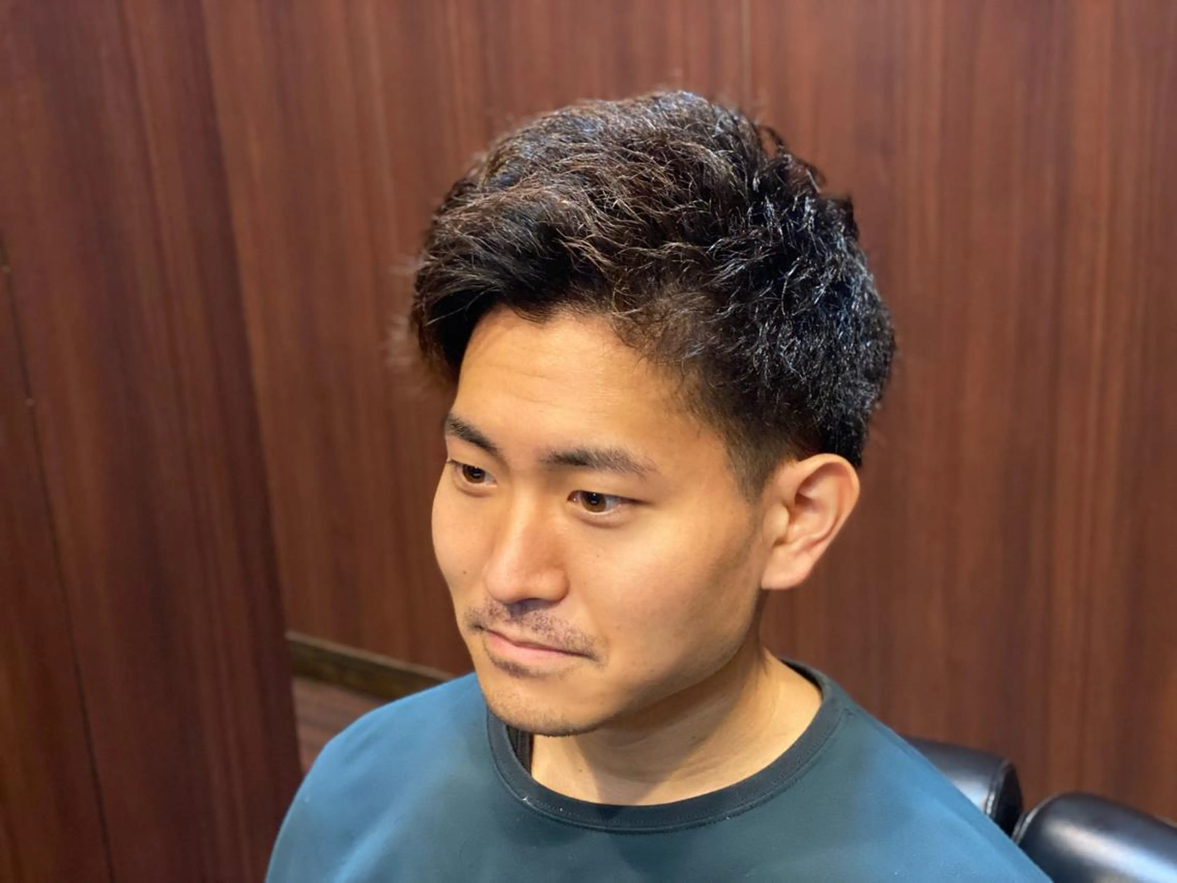 ショート パーマ メンズ 浅見 天翔のヘアスタイル