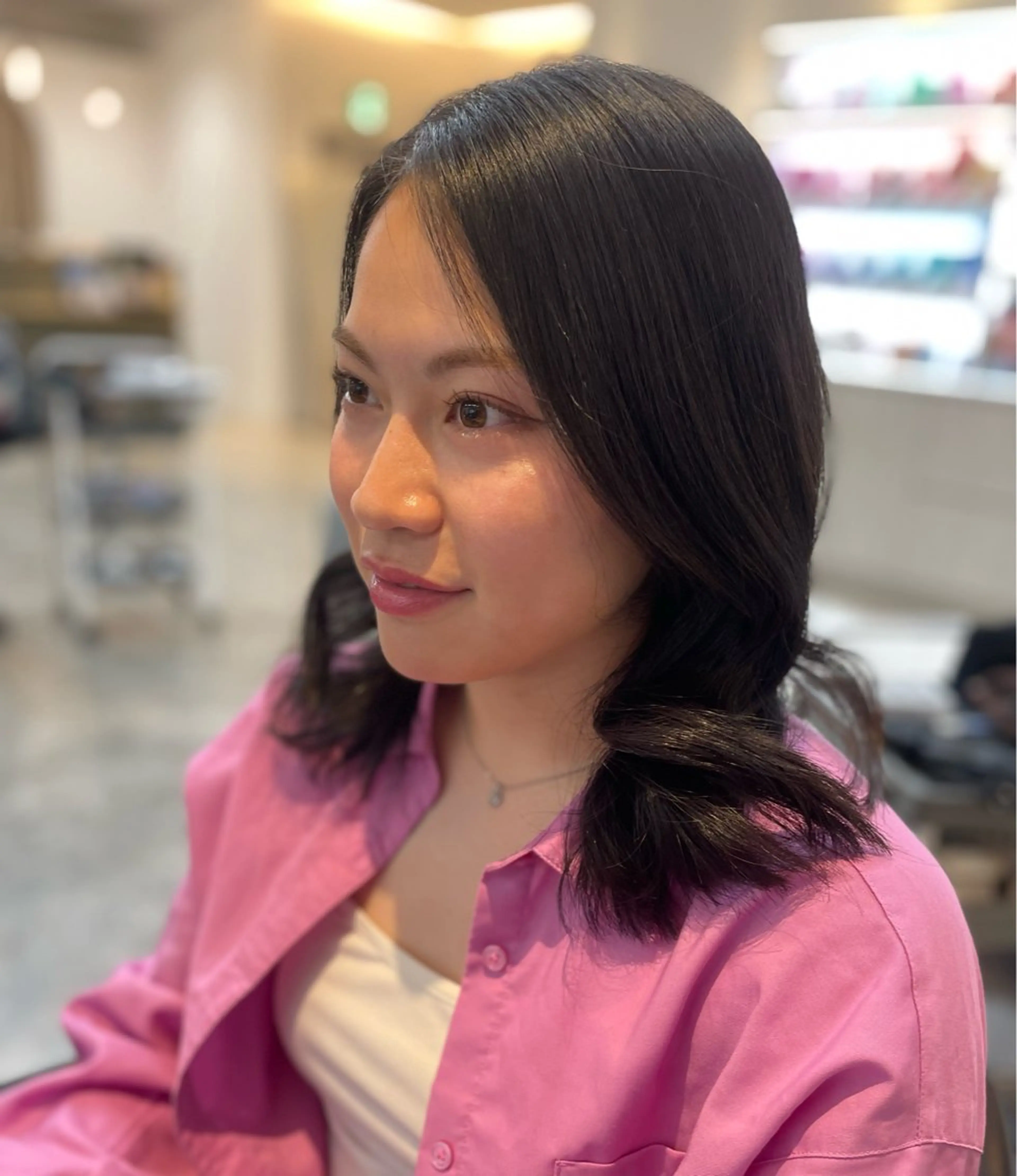 ミディアム くびれヘア 顔周りカット 岩城 唯奈のマツエク・マツパデザイン