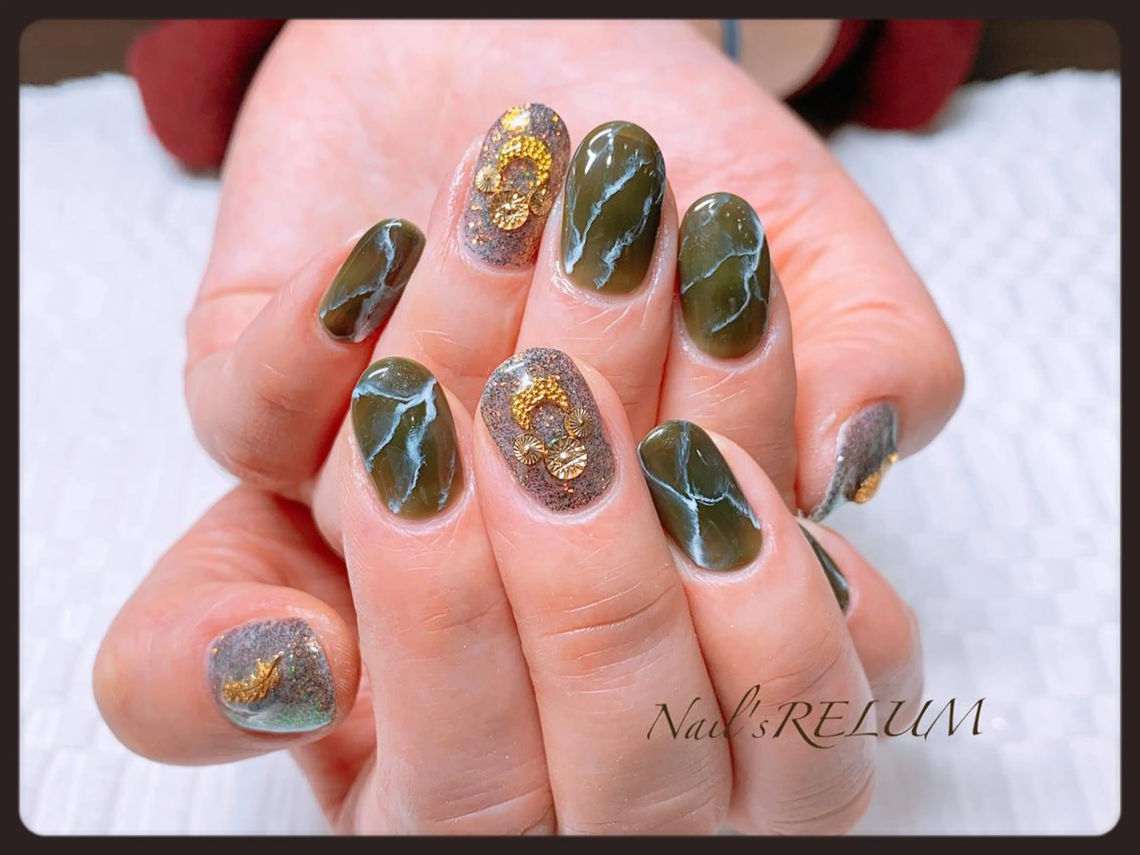 ネイル グリーン 大理石ネイル(マーブル) THECOLORS所属・近貞 莉奈のネイルデザイン