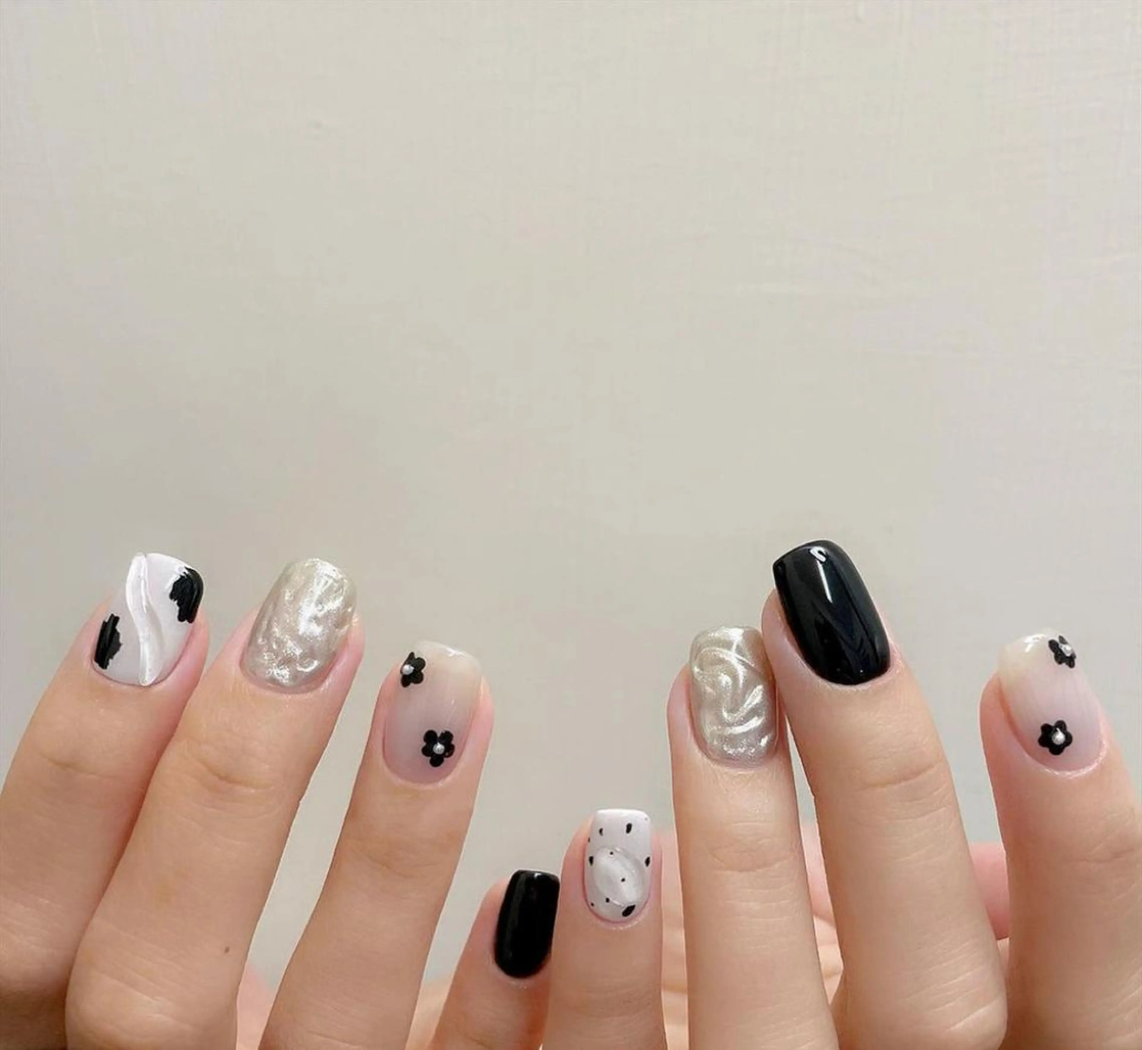 ネイル AngelChris ビューティーサロンのネイルデザイン