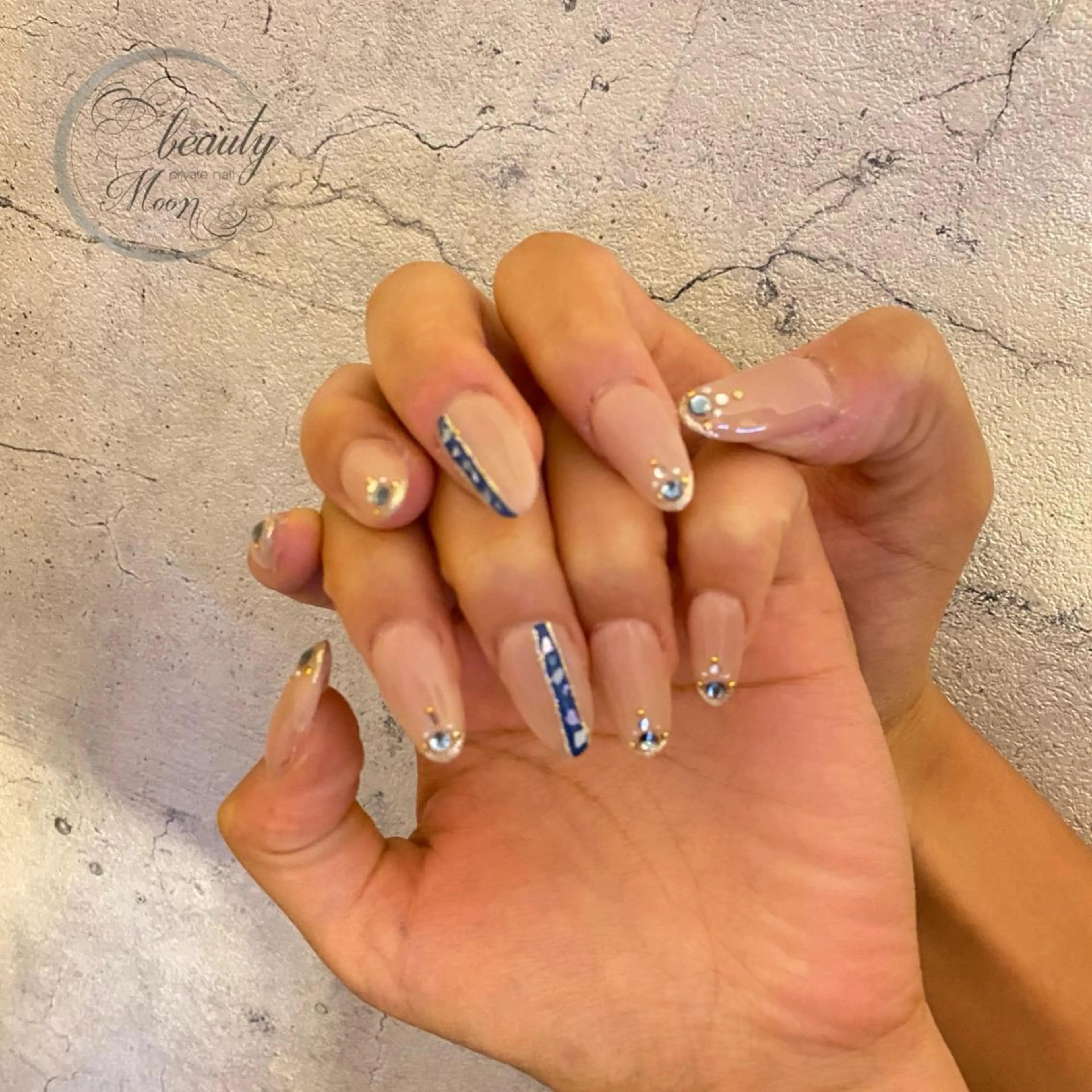 ネイル アートネイル ハート ミラーネイル ワンカラーネイル ハンドネイル beauty ☪︎moonのネイルデザイン