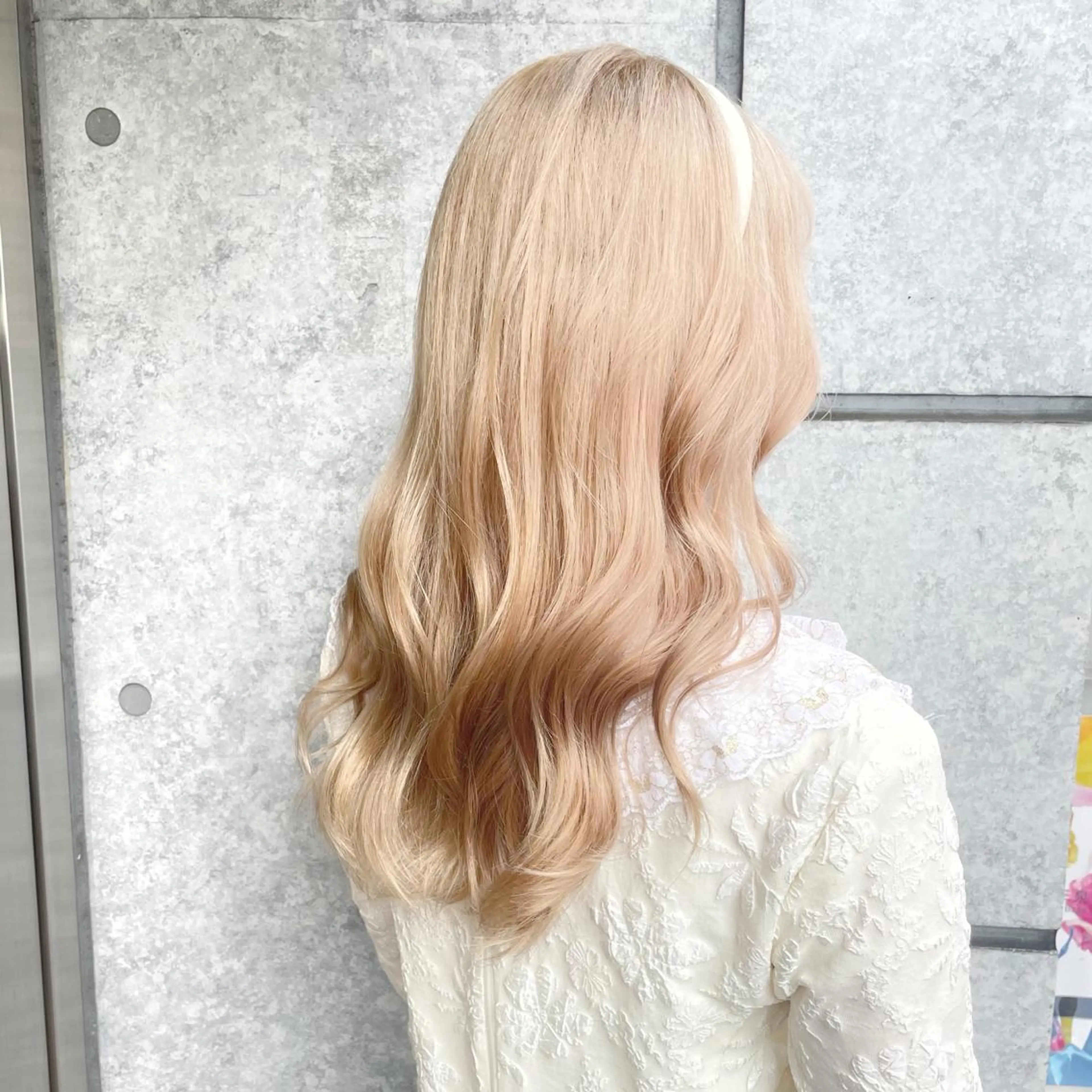 ロング カラー ヘアアレンジ ヘアカラー トリートメント MiU所属・韓国×髪質改善×美髪 縮毛矯正×レイヤーのヘアスタイル