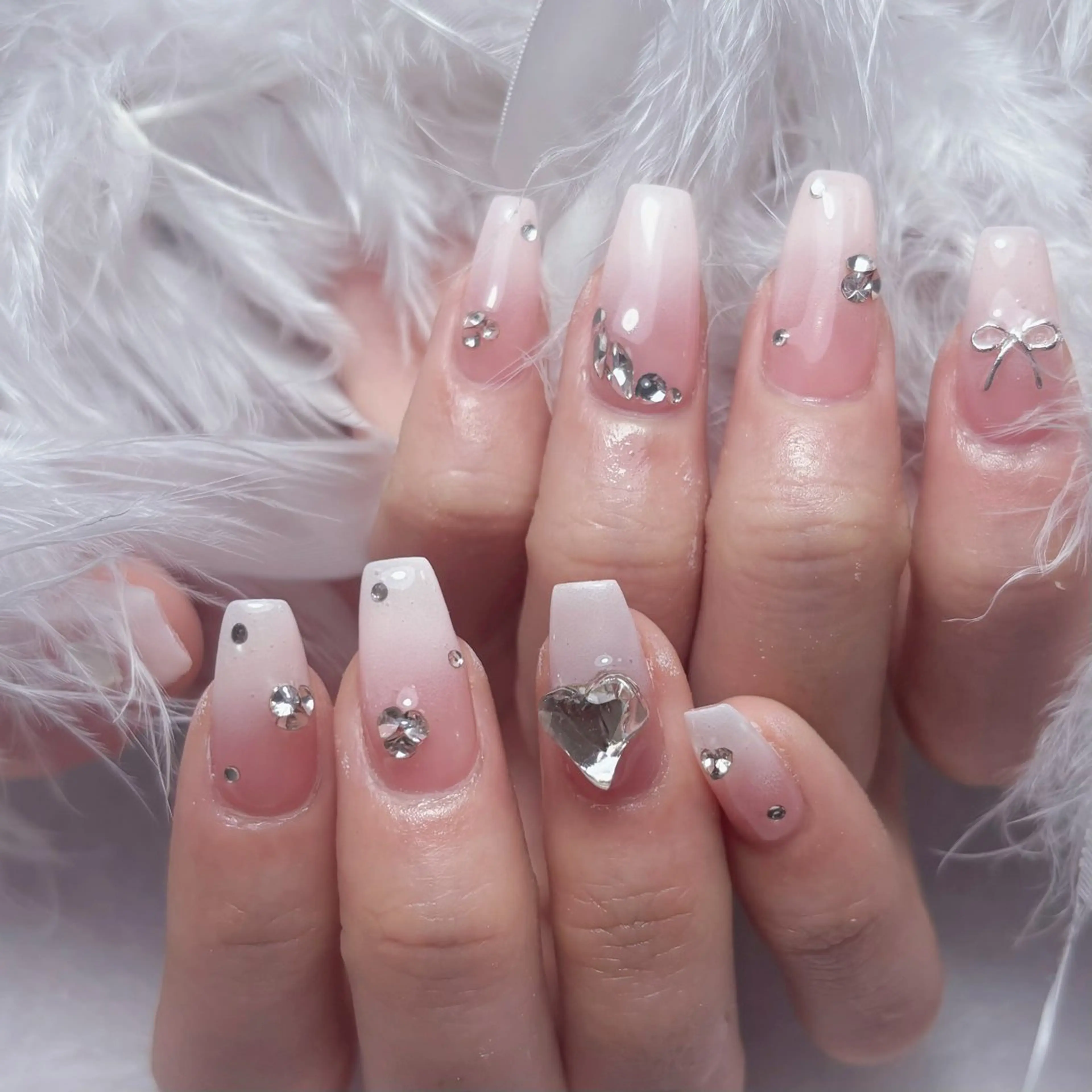 ネイル ハンドネイル ハンドケア Momo 🍓のネイルデザイン