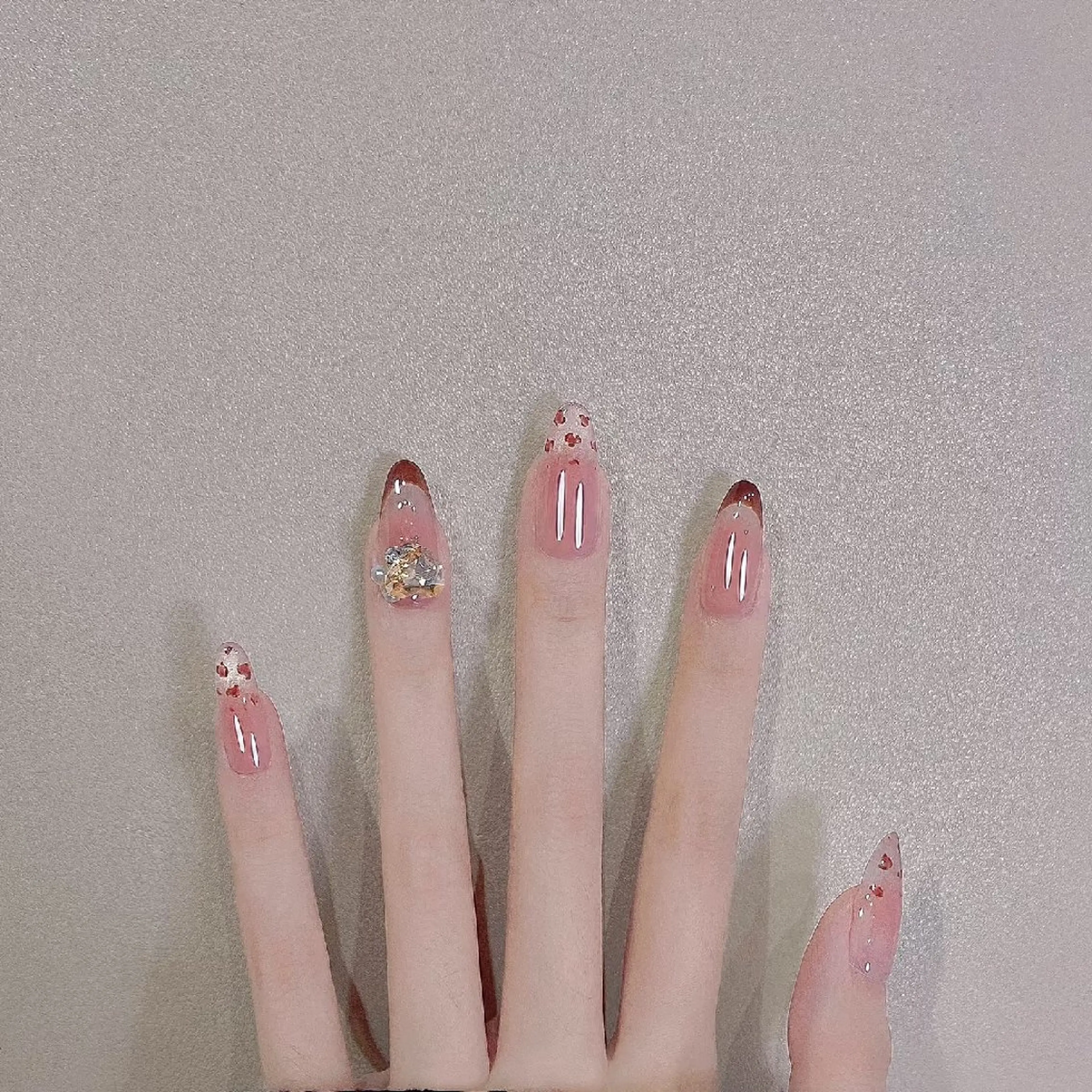 ネイル 鈴木 彩星のネイルデザイン