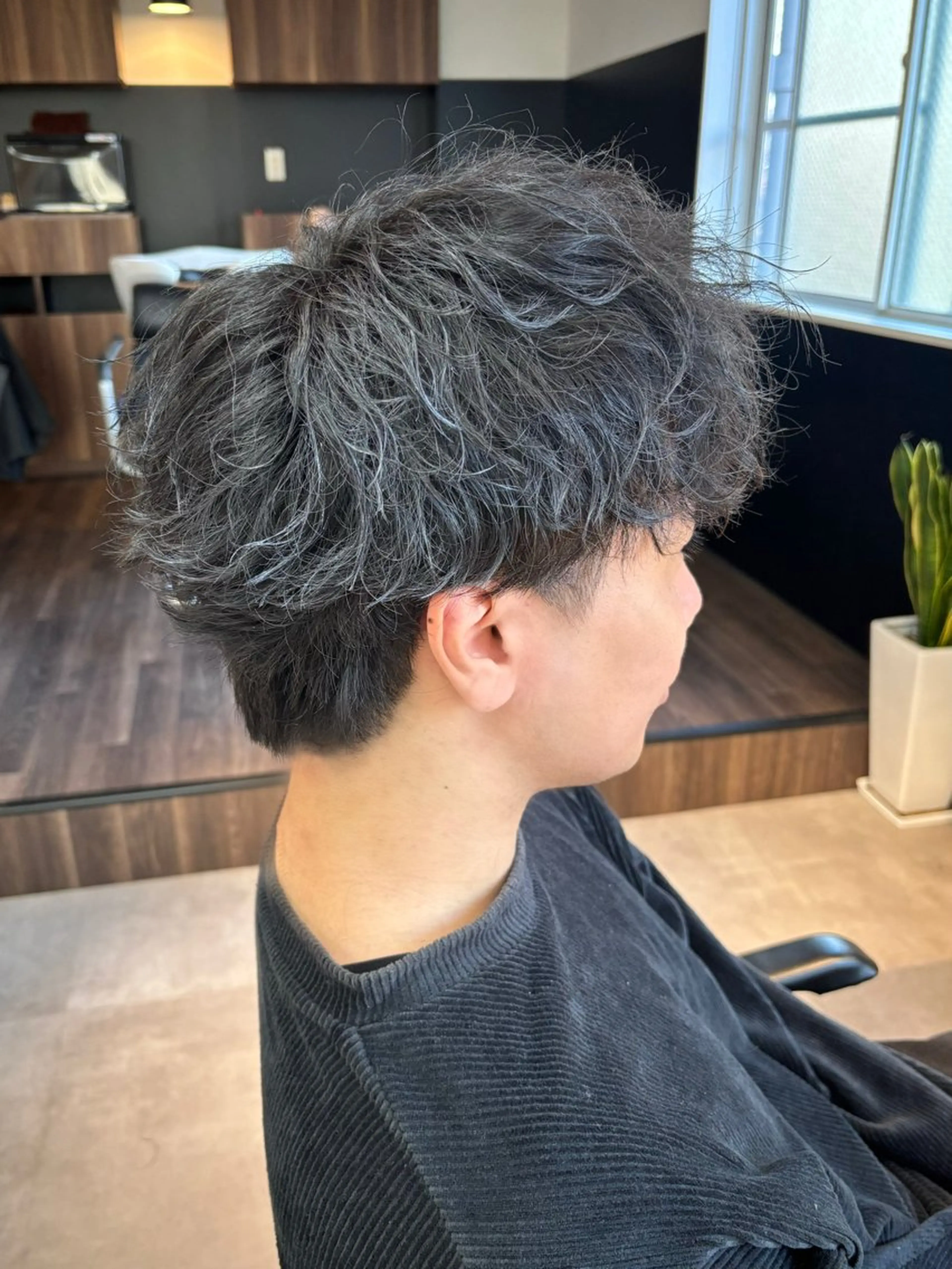 パーマ メンズ メンズパーマ ツイストスパイラルパーマ スパイラルパーマ カット パーマ トリートメント フェザーパーマ/韓国 /メンズカット/保立のヘアスタイル