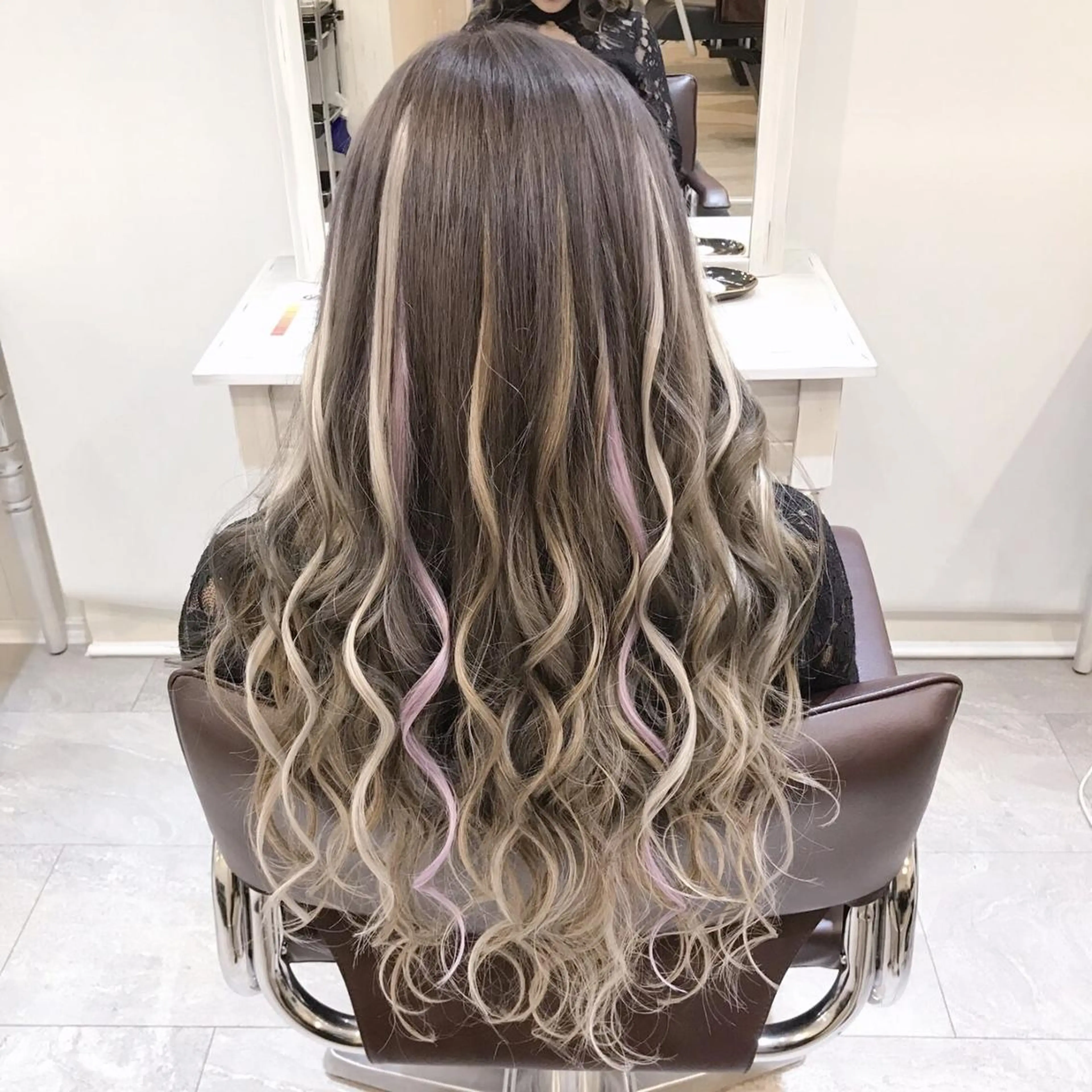 セミロング カラー ヘアアレンジ Device ディバイスのヘアスタイル