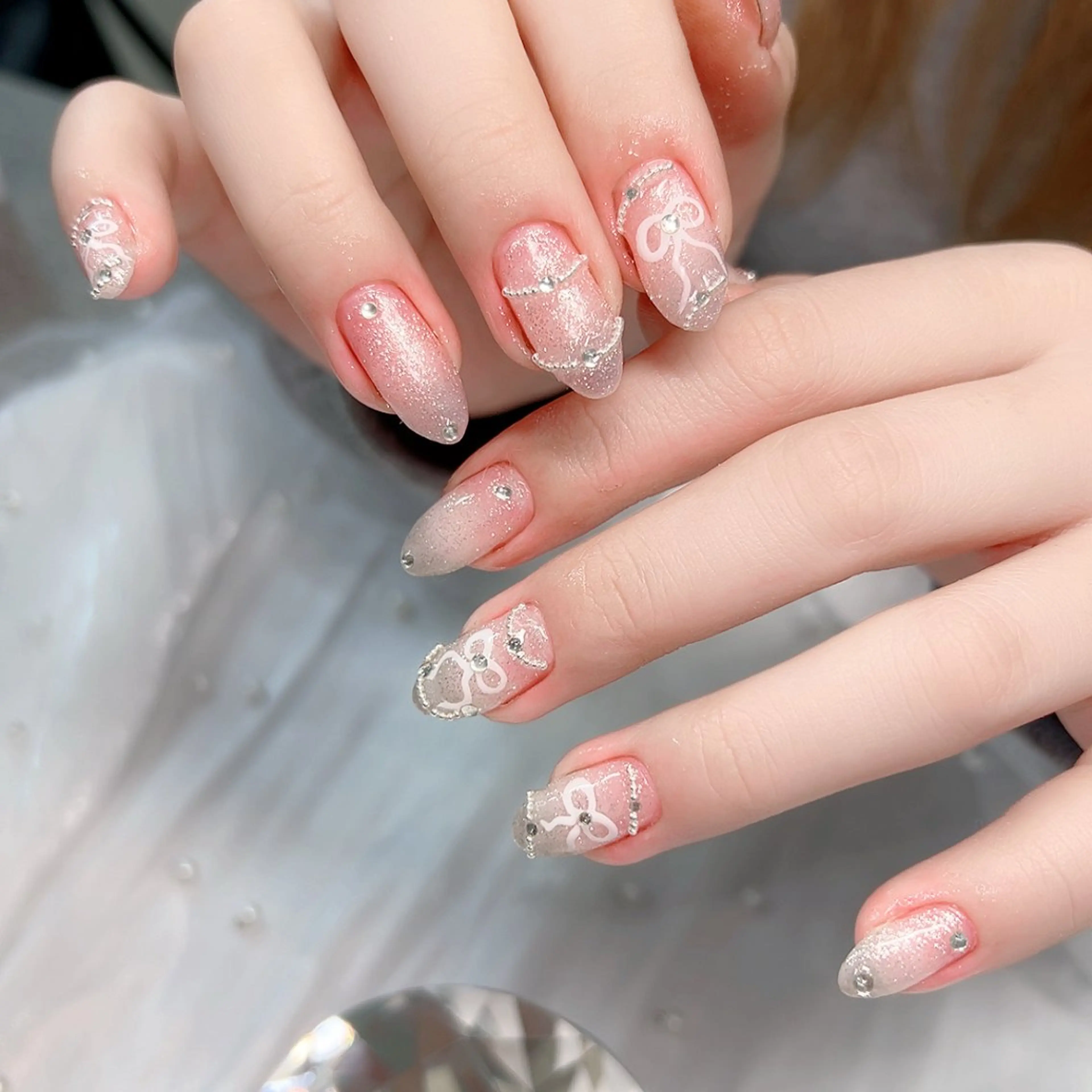 ネイル オーロラネイル ミラーネイル オフィスネイル ワンカラーネイル シンプルネイル Cute Tips nailのネイルデザイン