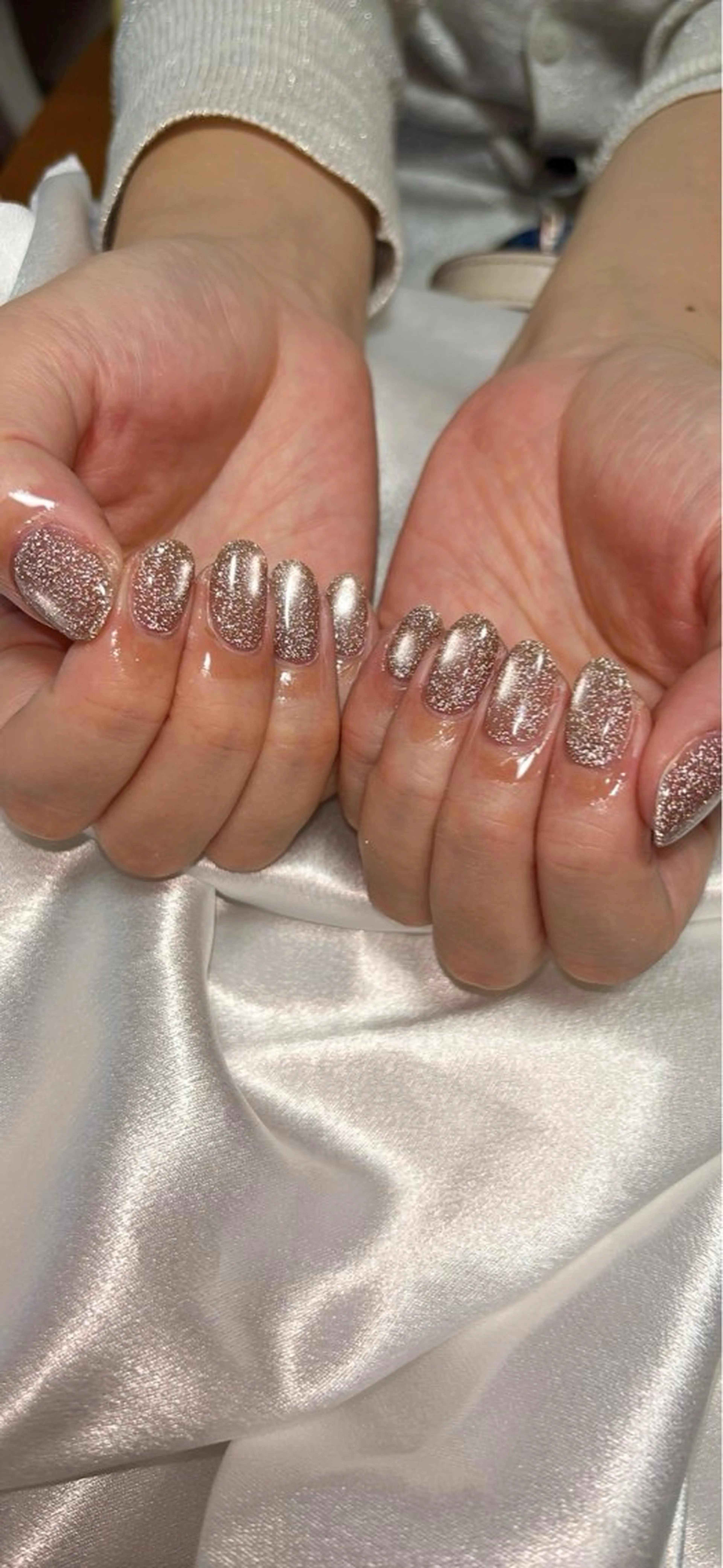 ネイル オーロラネイル 桜ネイル フラッシュネイル フラッシュマグ フラワーネイル ハンドネイル kikinail 溝の口のネイルデザイン