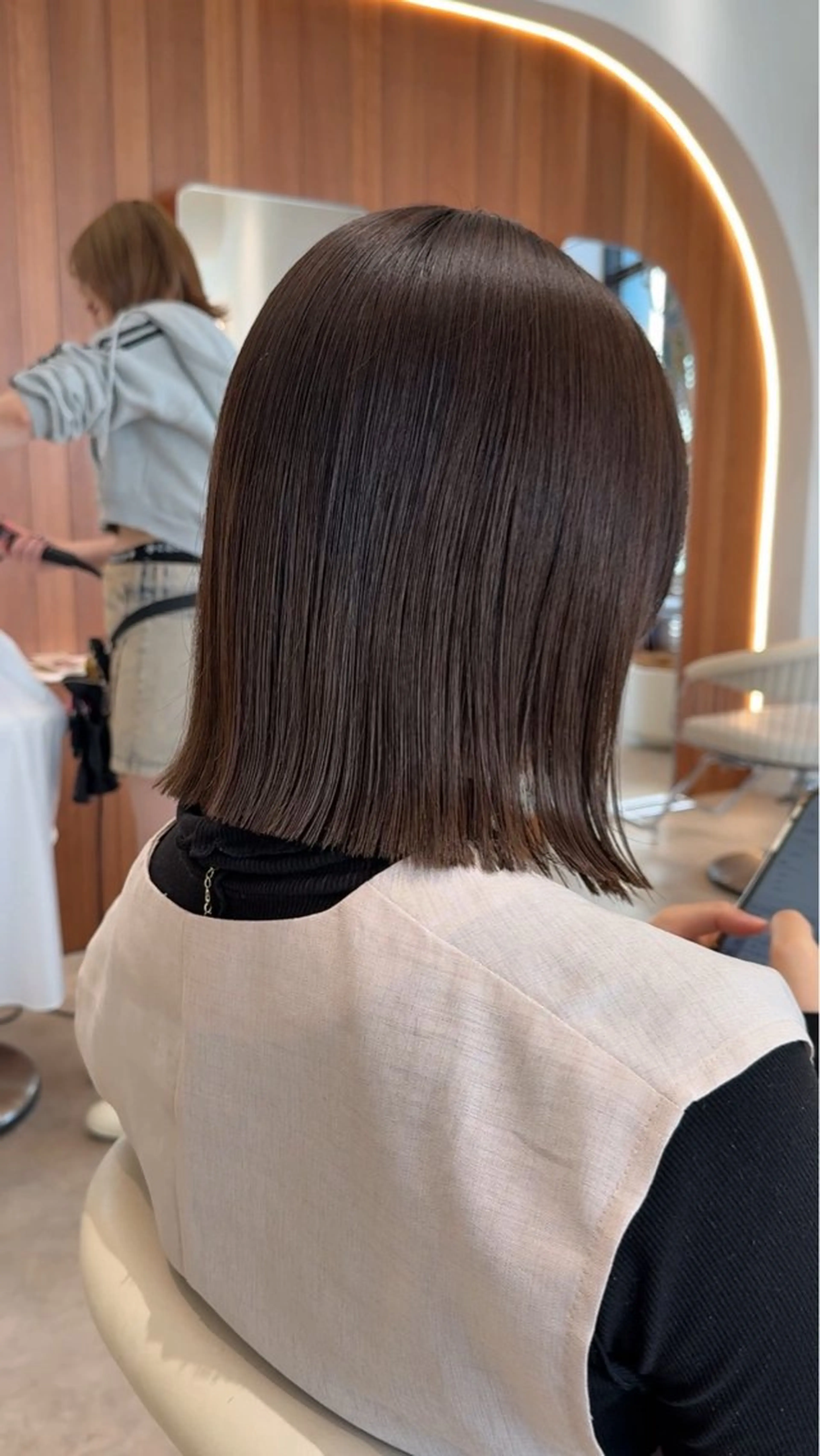 ミディアム パーマ 切りっぱなしボブ ショートボブ ボブ くびれヘア 韓国風ヘア カット ヘアカラー 縮毛矯正 トリートメント 渋谷ボブ/レイヤー ボブ田中航平のヘアスタイル