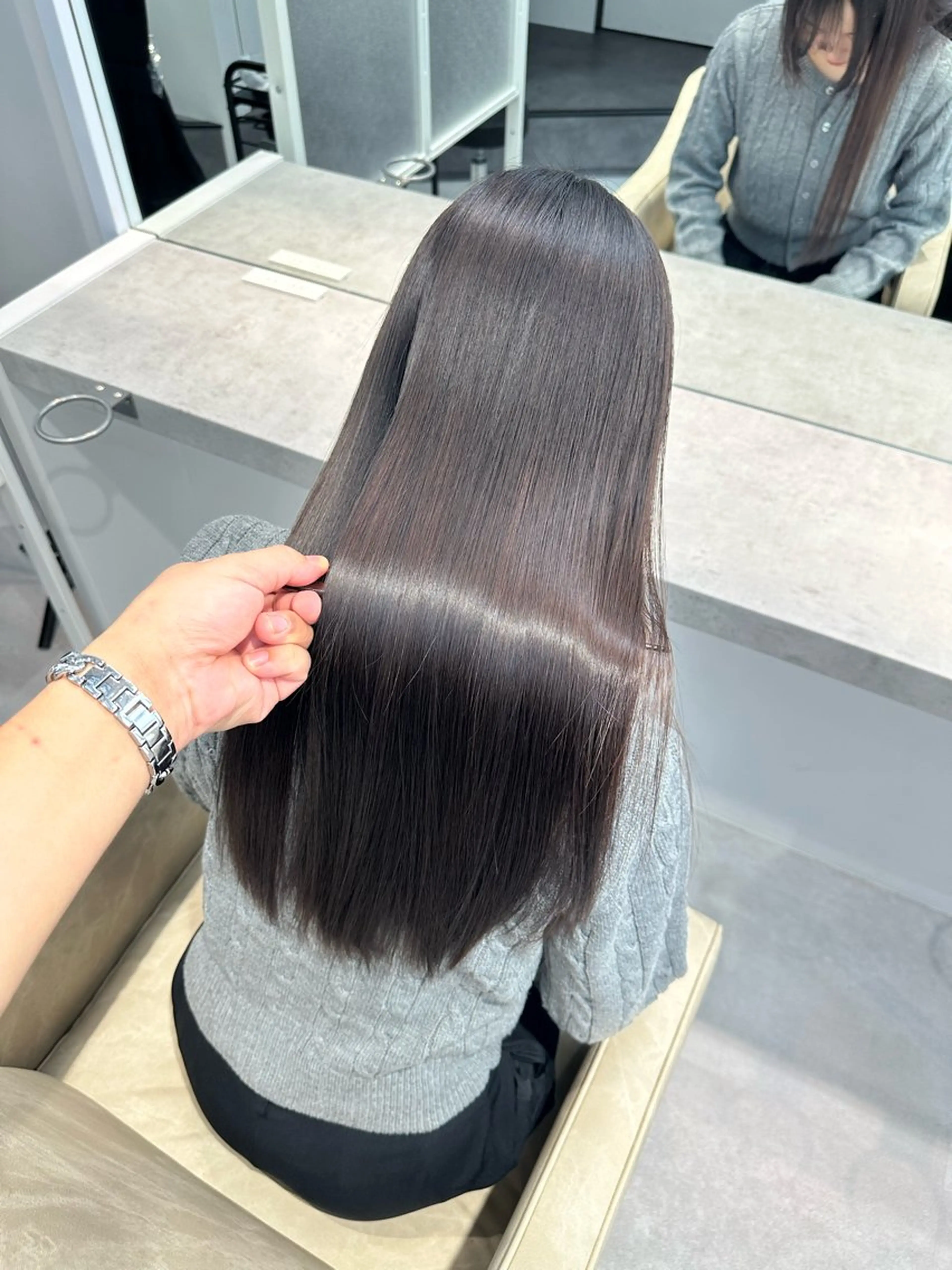 ロング 🚨無料縮毛矯正 モデル募集中🚨のヘアスタイル