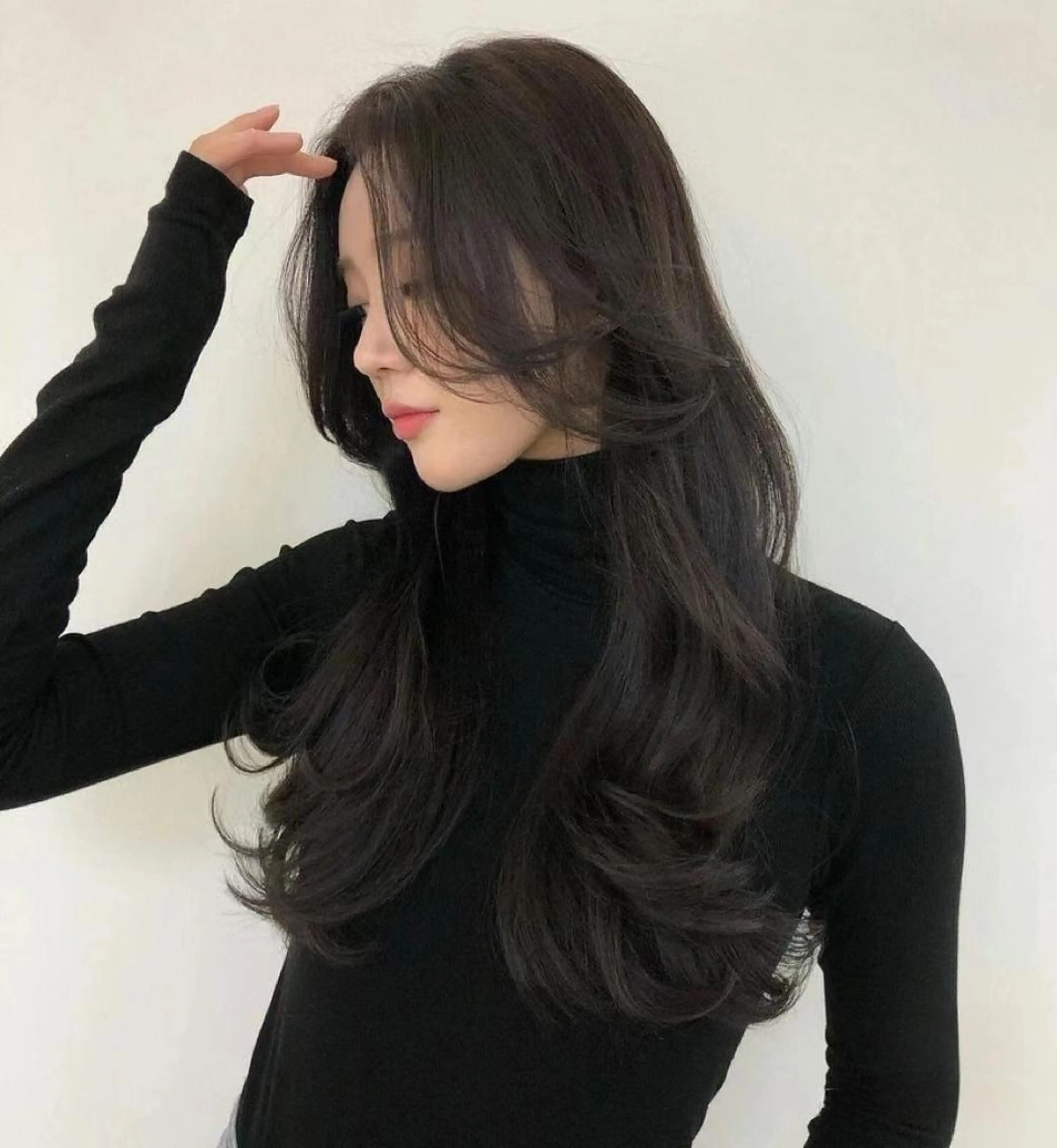 セミロング カラー ベージュカラー ブリーチ イヤリングカラー 韓国風カラー ブリーチなしカラー カット ヘアカラー トリートメント 鈴木 一貴のヘアスタイル