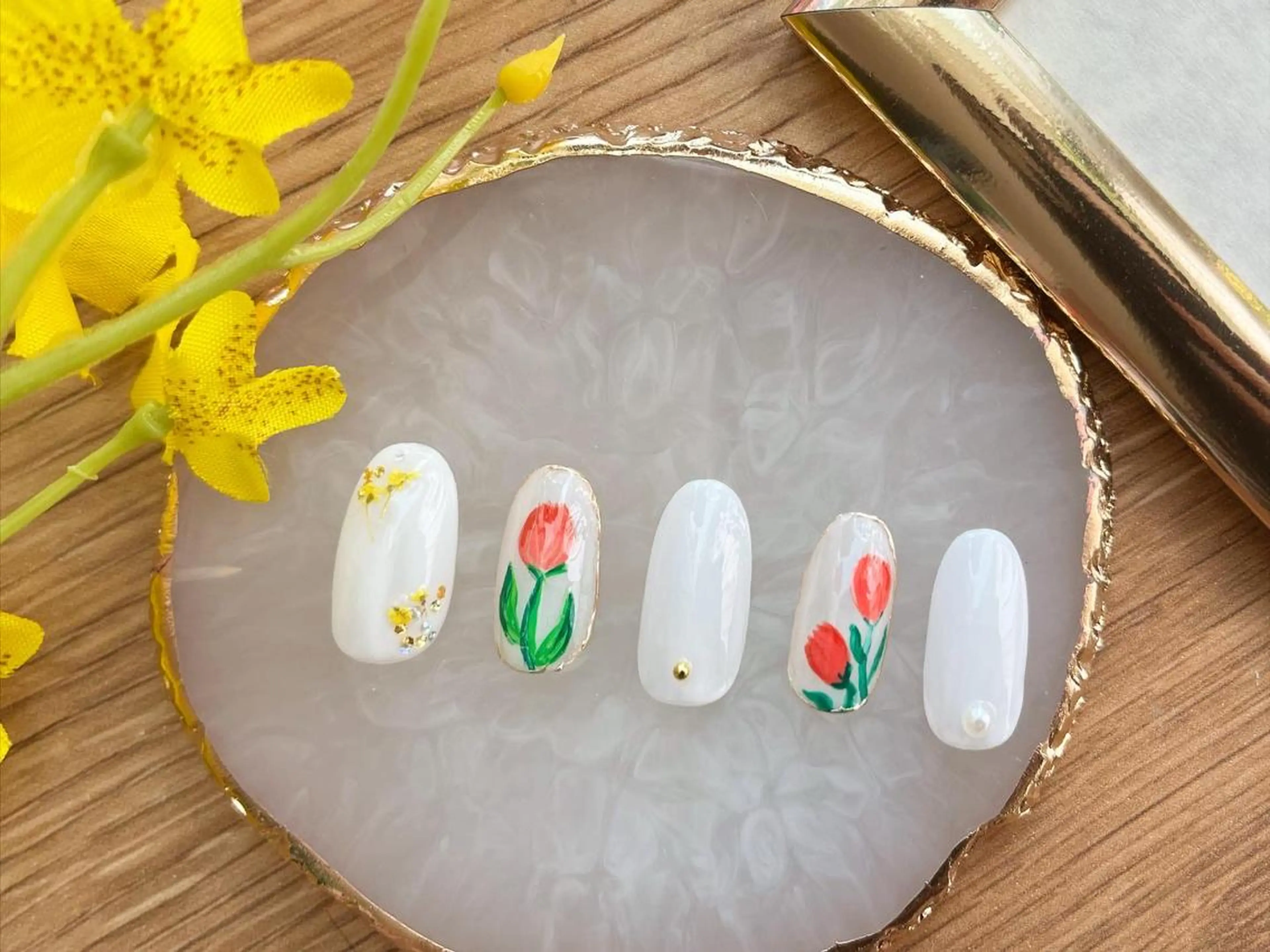 ネイル アートネイル 韓国ネイル ハンドネイル ビューティーサロン プチフルールのネイルデザイン