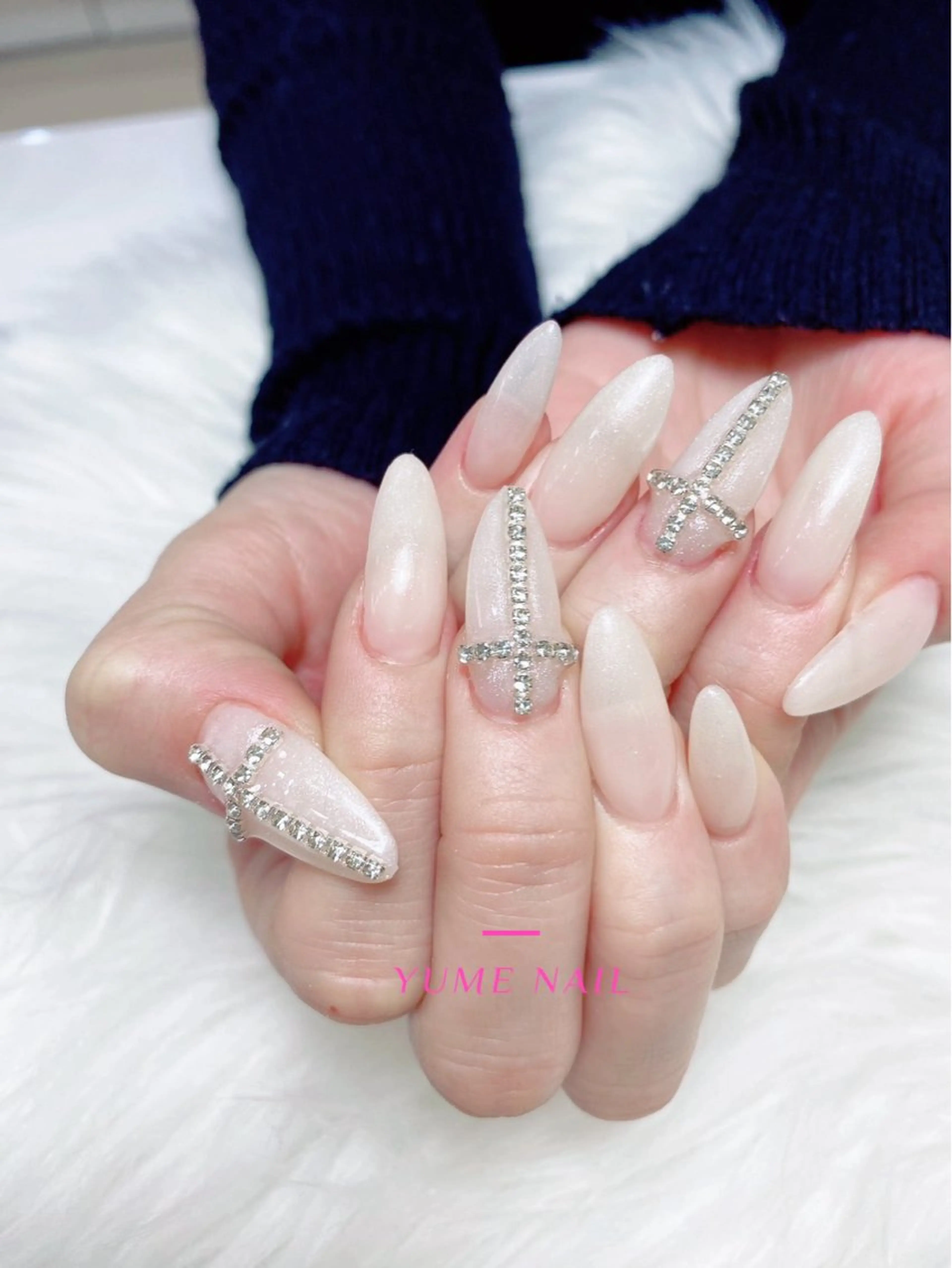 ミディアム ヒエン NAILのネイルデザイン