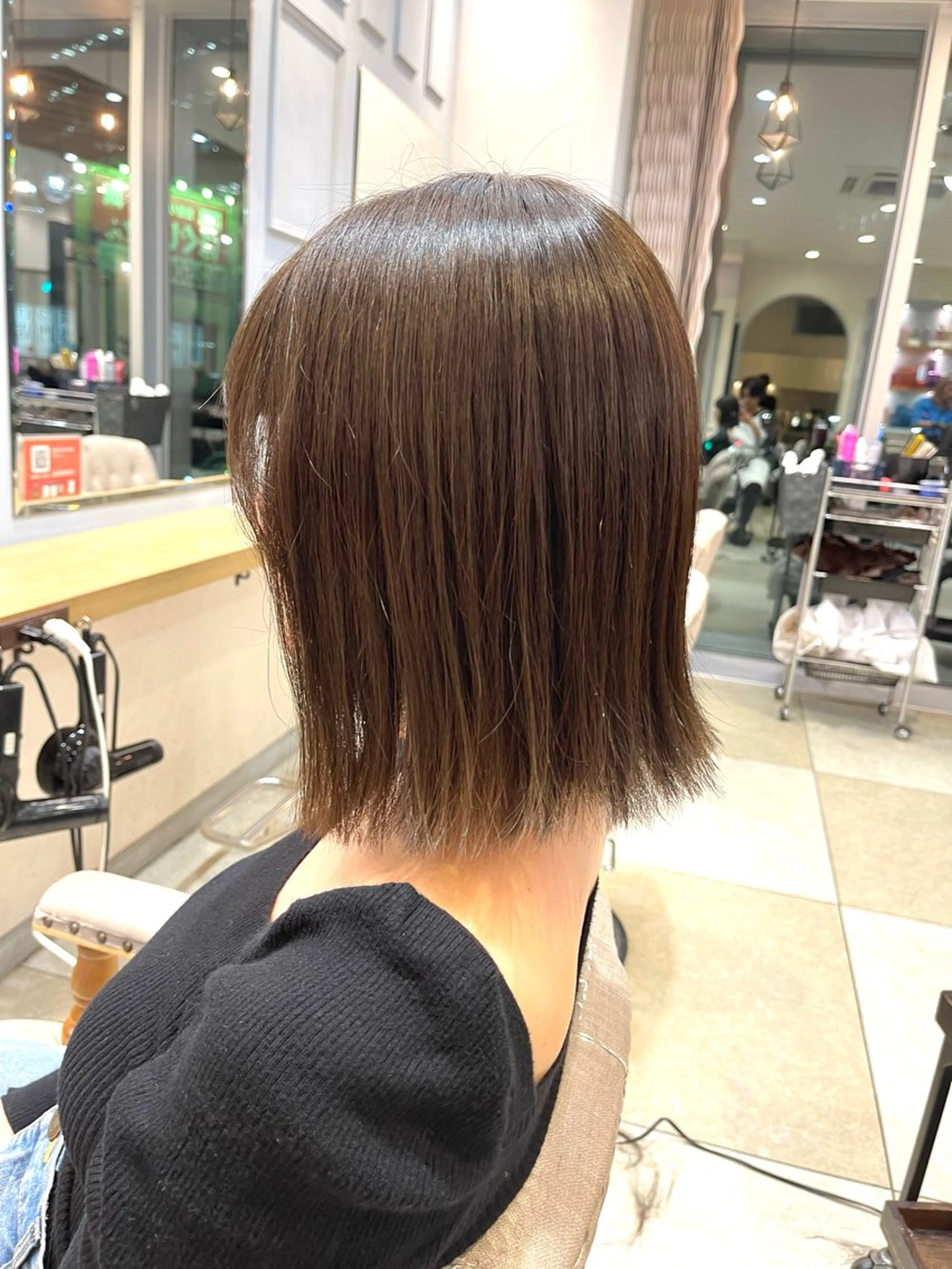 ミディアム カラー 切りっぱなしボブ ボブ カット ヘアカラー トリートメント ショート/ボブ アンドウ☺︎のヘアスタイル